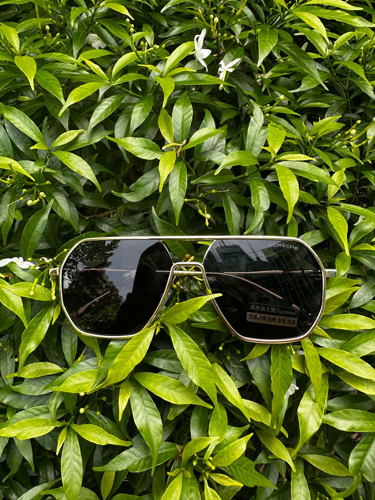 Luxury Metal Photochromic Sunglasses Men Women Fashion Golden & Black Polarized Sun Glasses Stylish Chameleon Anti-glare Driving Shades UV400 - Image 2