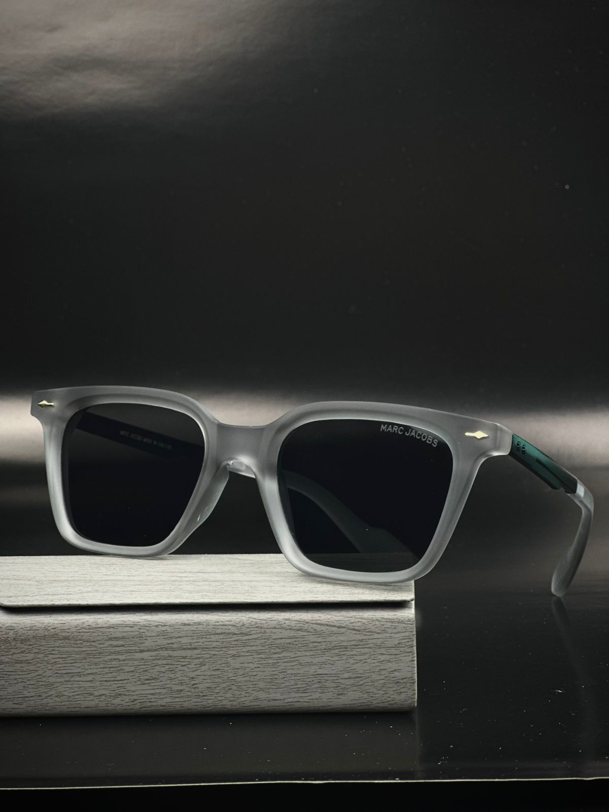 New styles premium quality unisex sunglasses Black&gray - Image 3