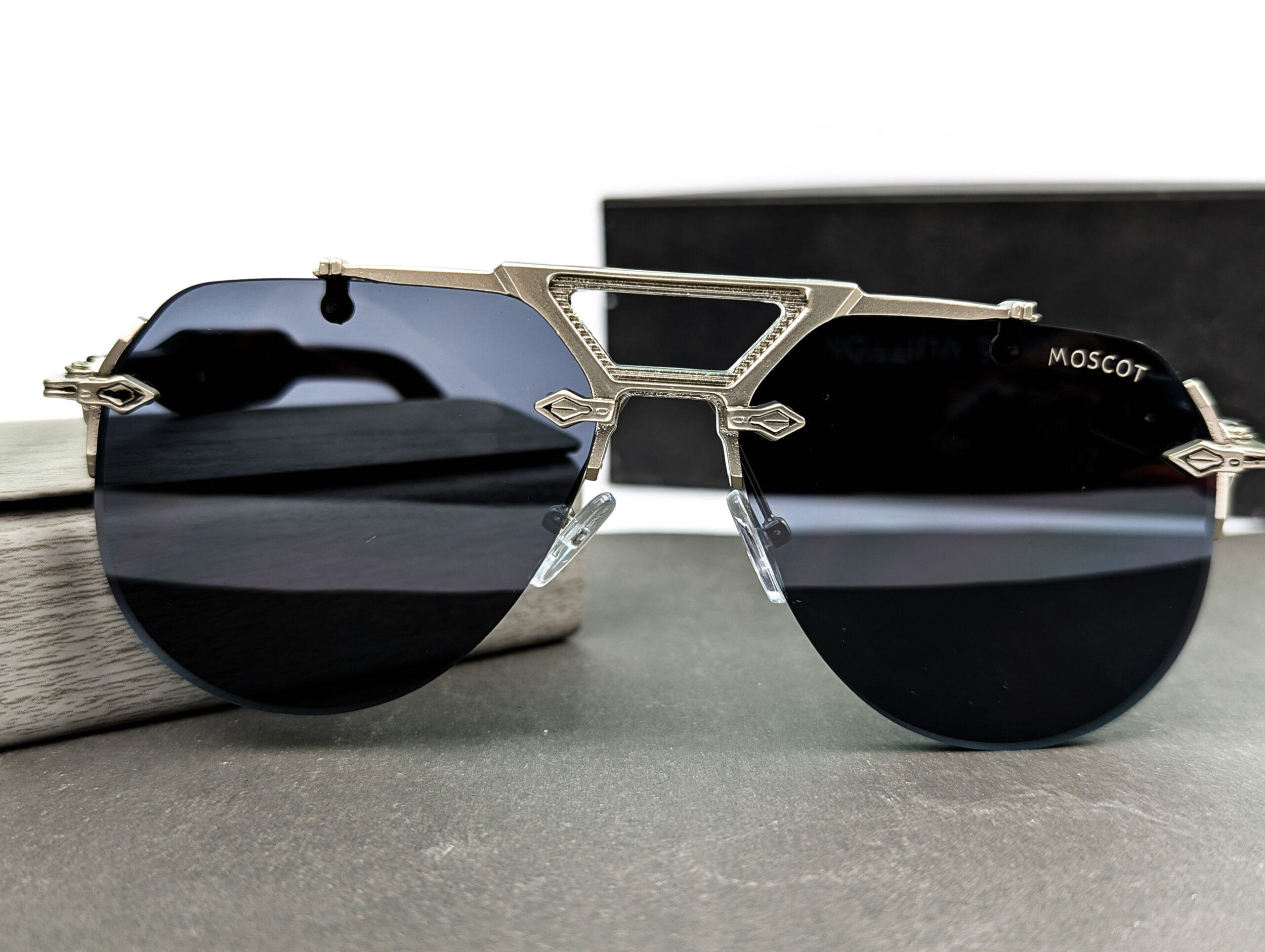 2025 New Hot fashions classic for unisex sunglasses - Image 3