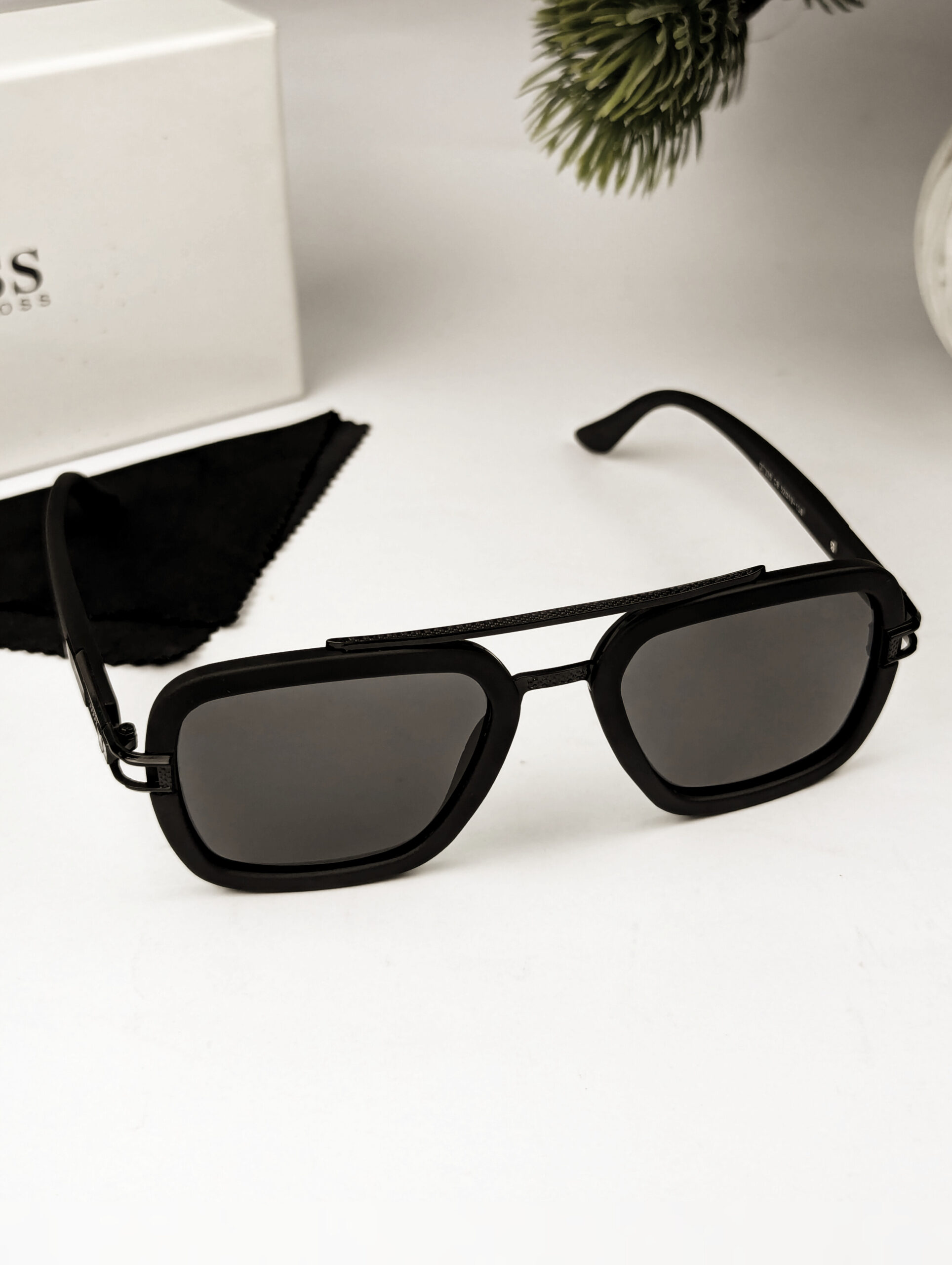 Fashion Square Glasses Cool Men Vintage Luxury Brand Design Punk Metal Sun Glasses Male Female Oversized Eyewear UV400