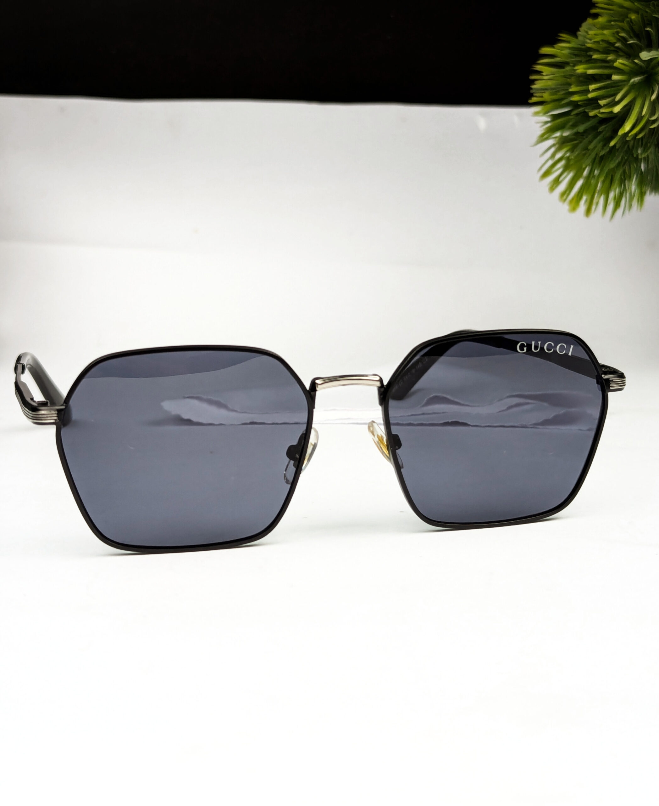 GUCCI Releases Special Collection for unisex sunglasses - Image 3