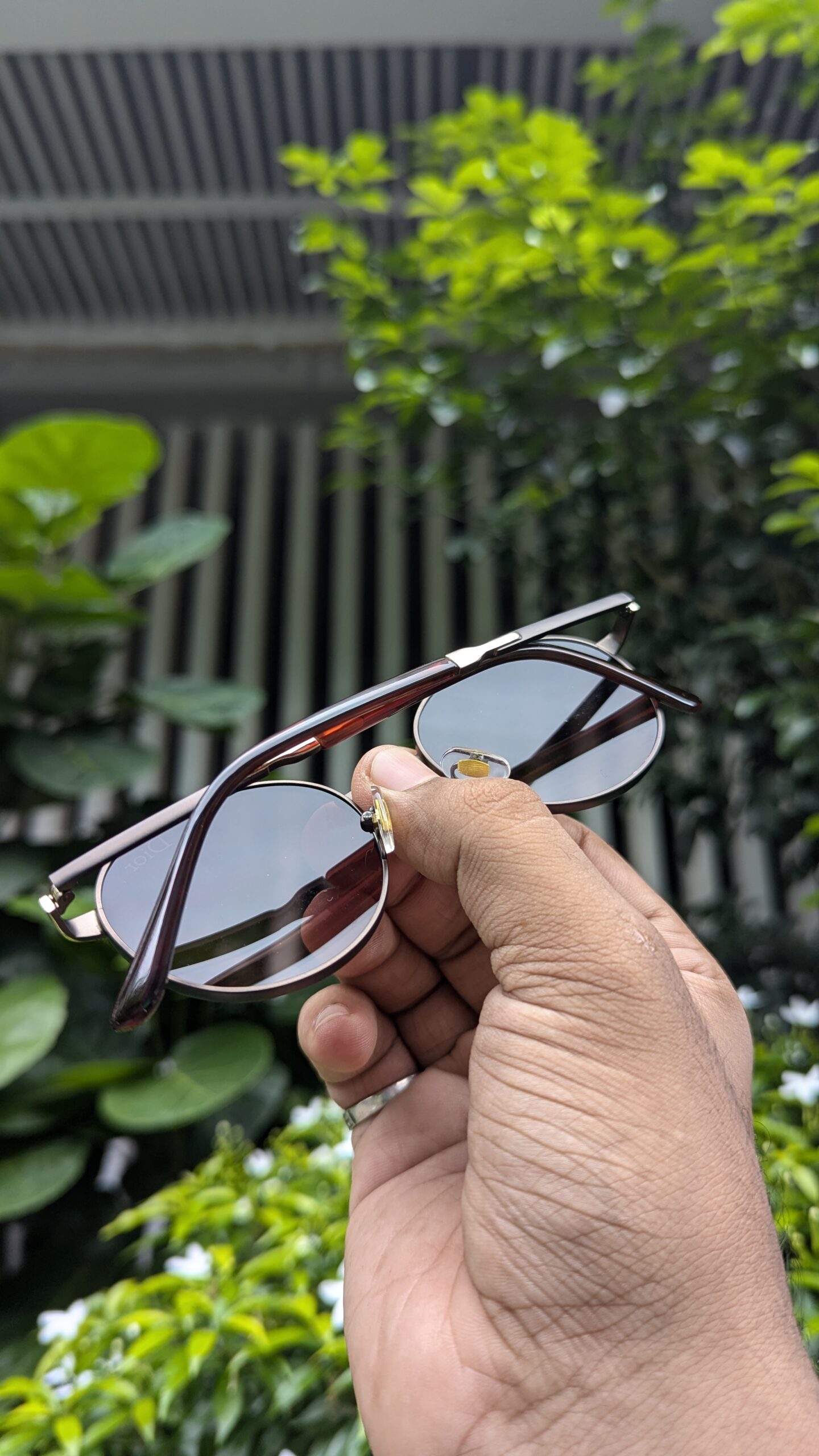 Cristian Dio r golden-brown Luxury Shade 2571 - Image 4