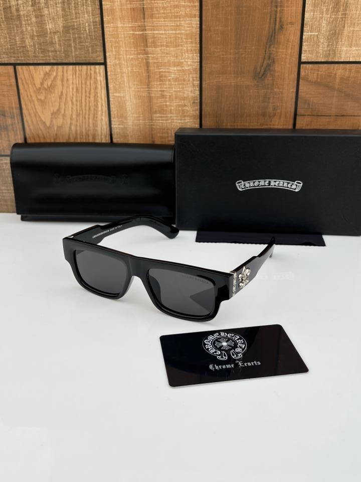 CHROME HEART 8216 BLACK DESIGNER STORE LUXURY MODEL 135
