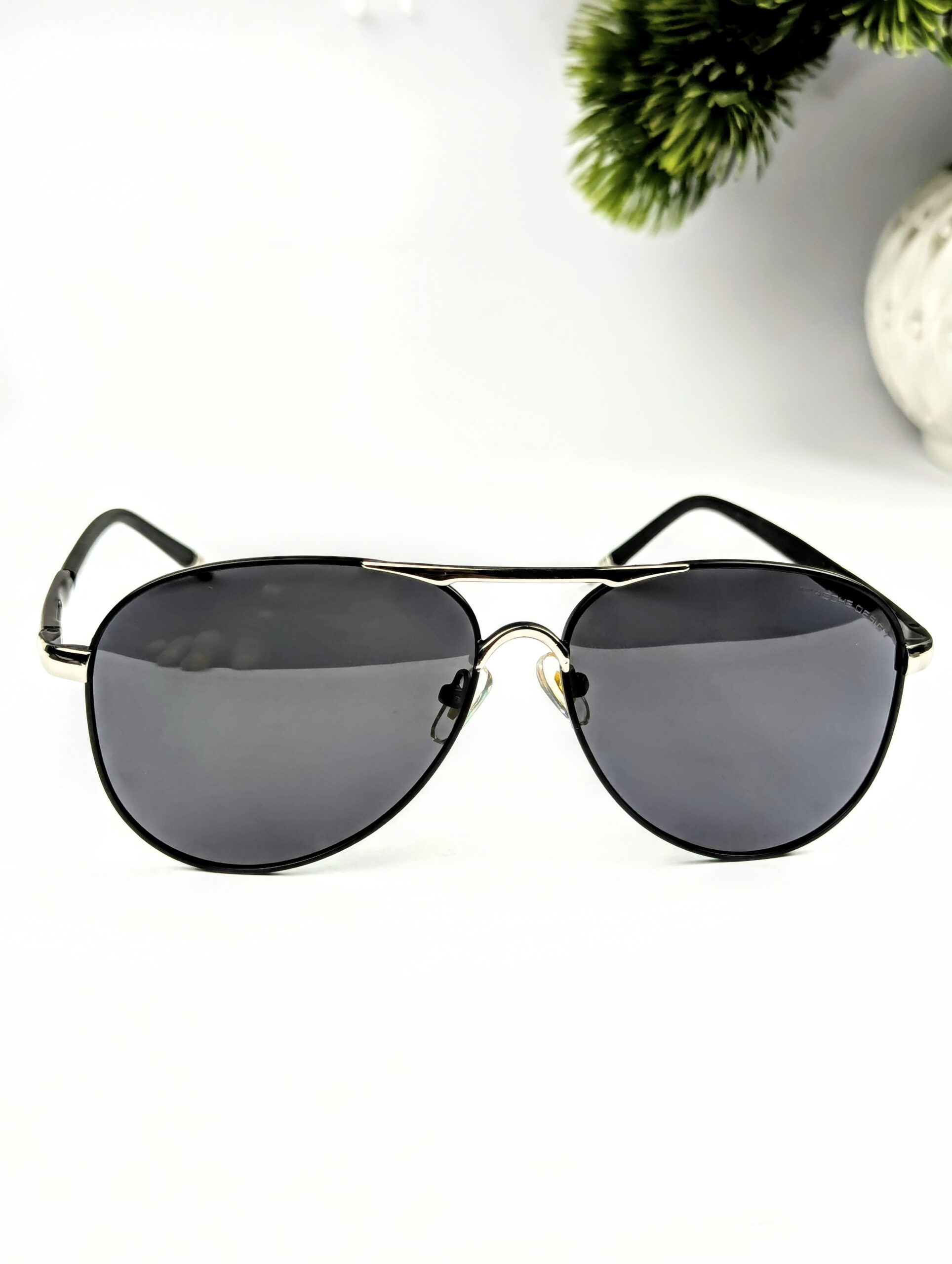 Stylish Black Aviator 8503 Sunglasses - Image 3