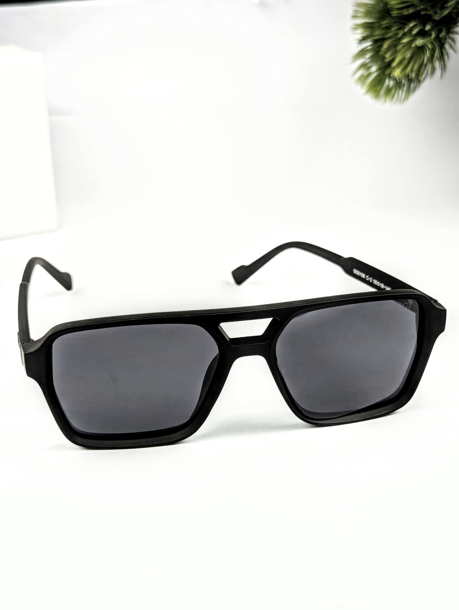 Gucci Punk Square Sunglasses – Flat Top Double Bridge Design for Men and Women - Image 4