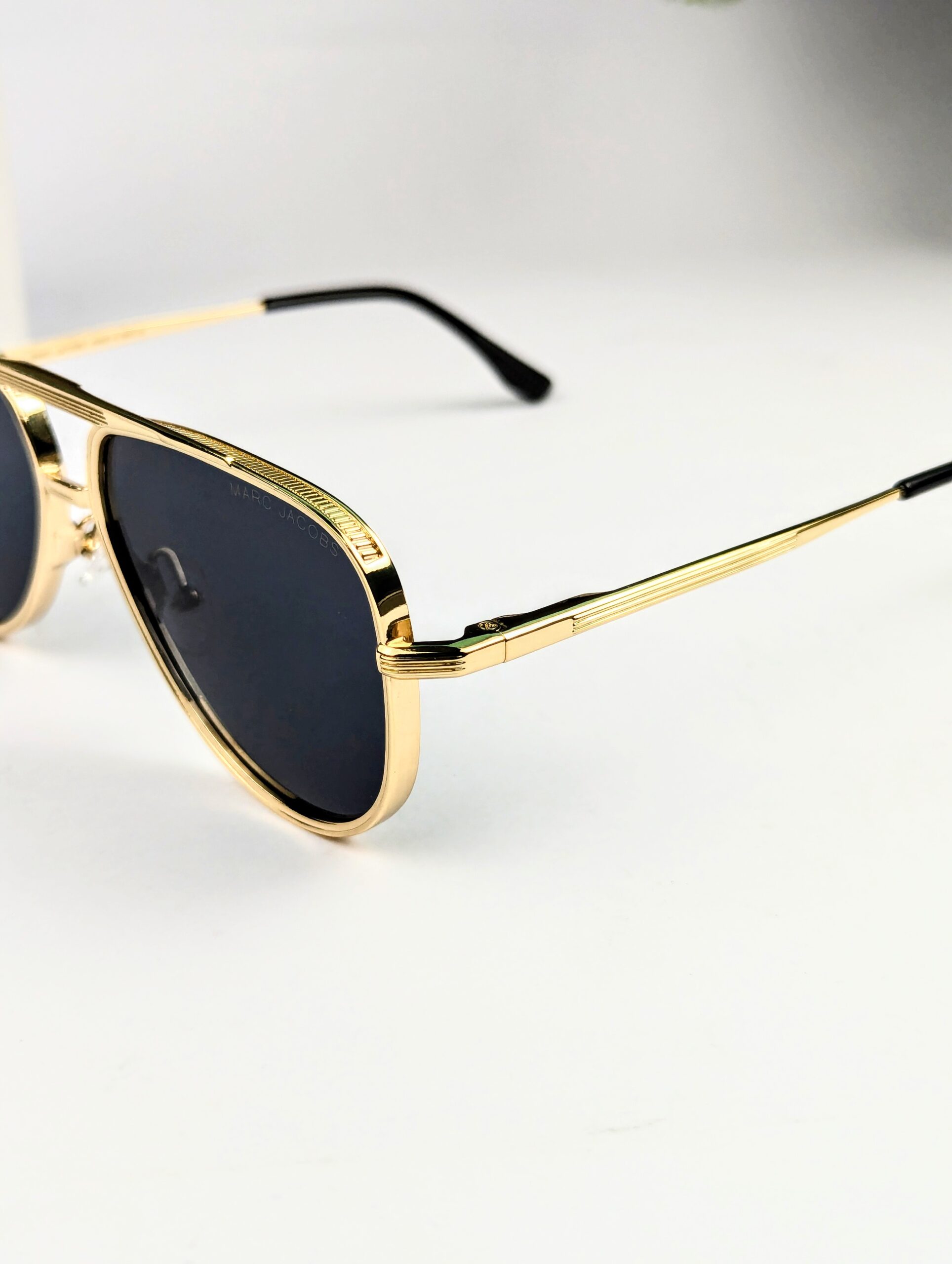 Premium Quality Metal Frame Sunglass - Image 3