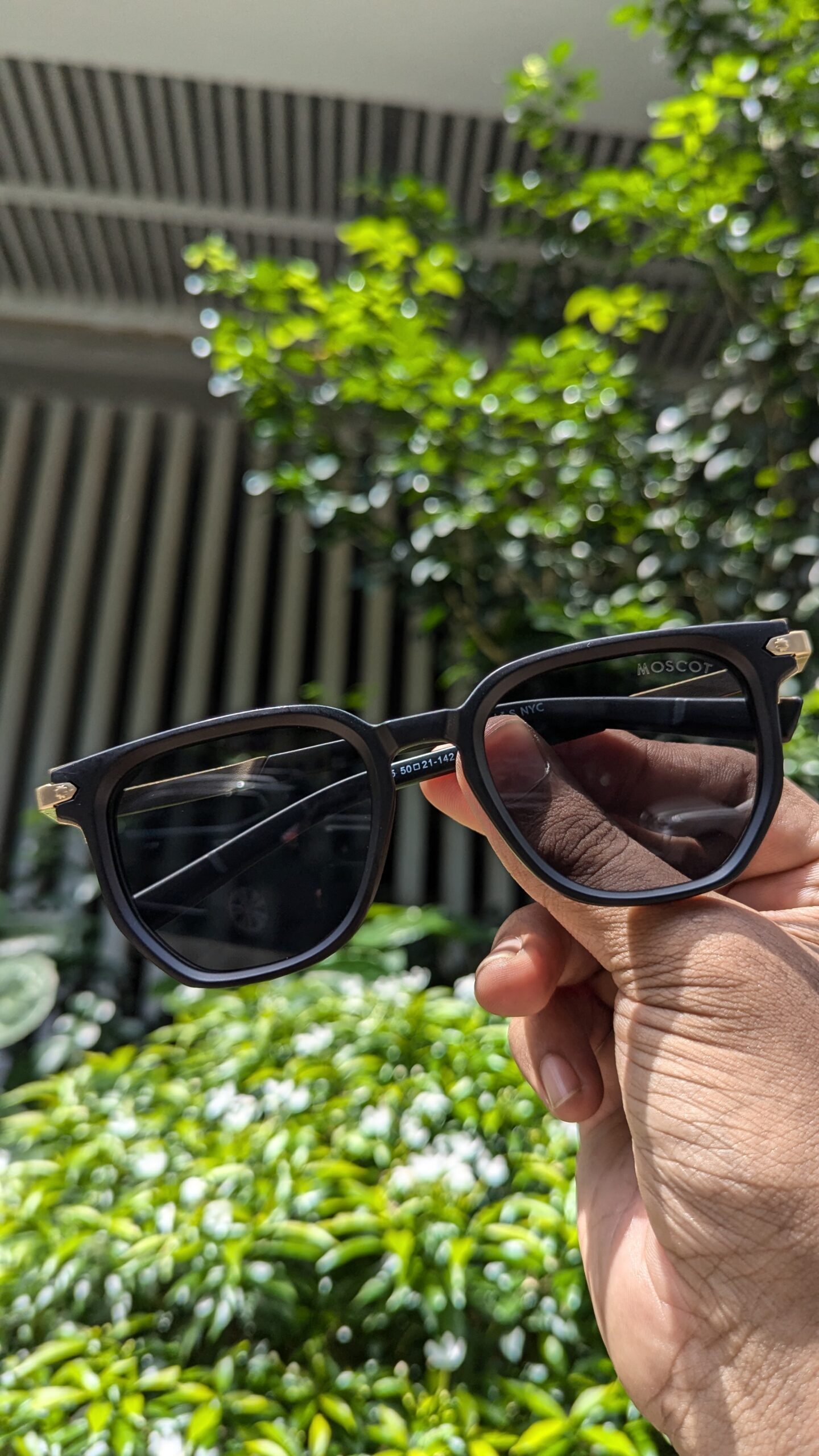 Luxury premium quality sunglass “Elevate Your Look with Bold Black & Gold Shades 🕶️