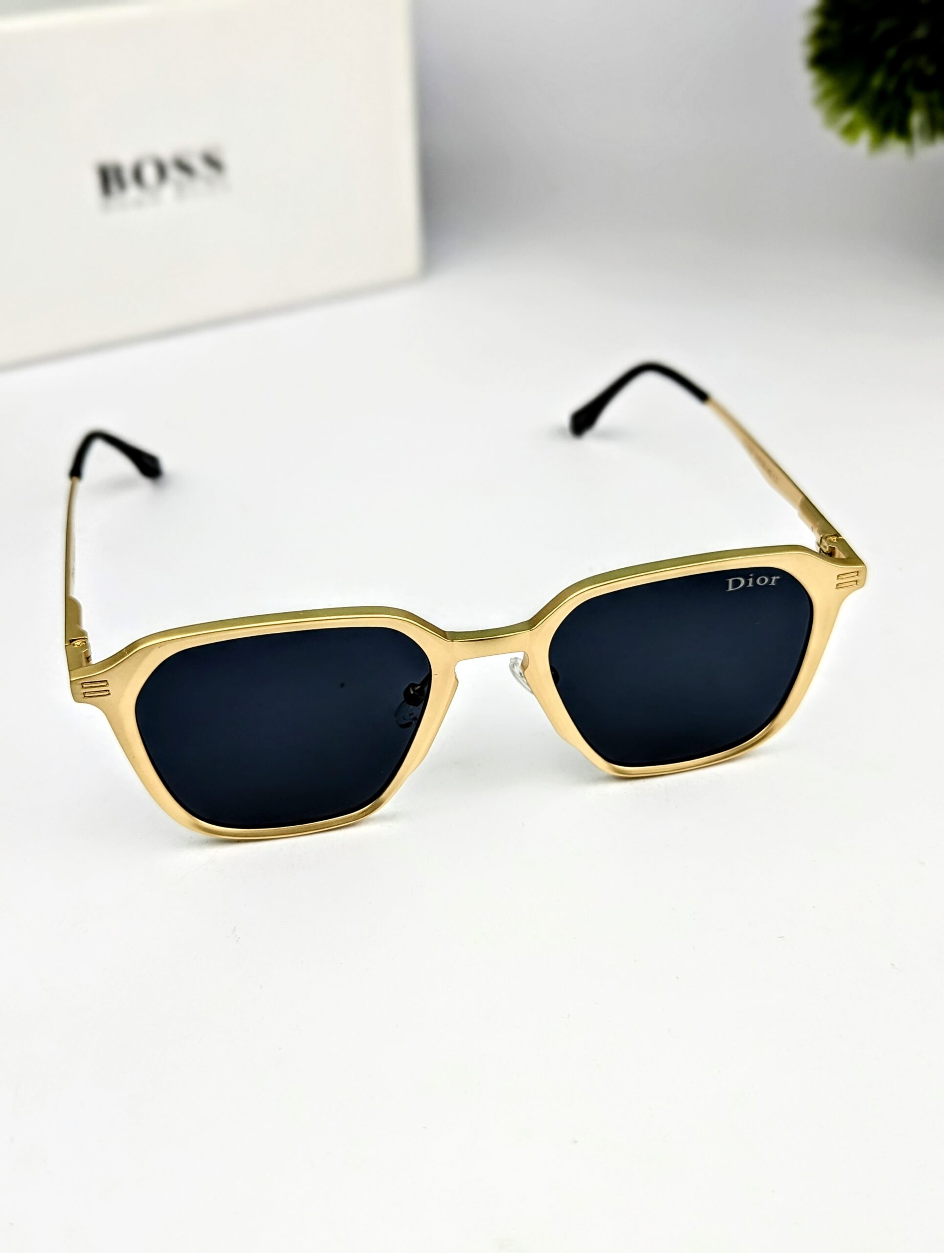 New Trending Dior Sunglasses -(Golden color frame Lens color Black) - Image 4