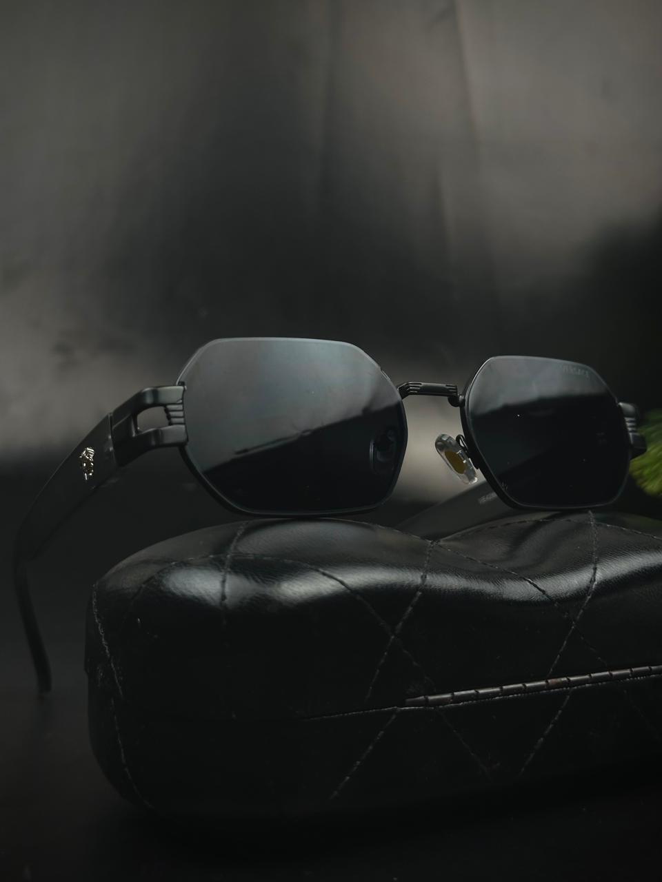 New VERSACE Premium quality sunglasses - Image 4