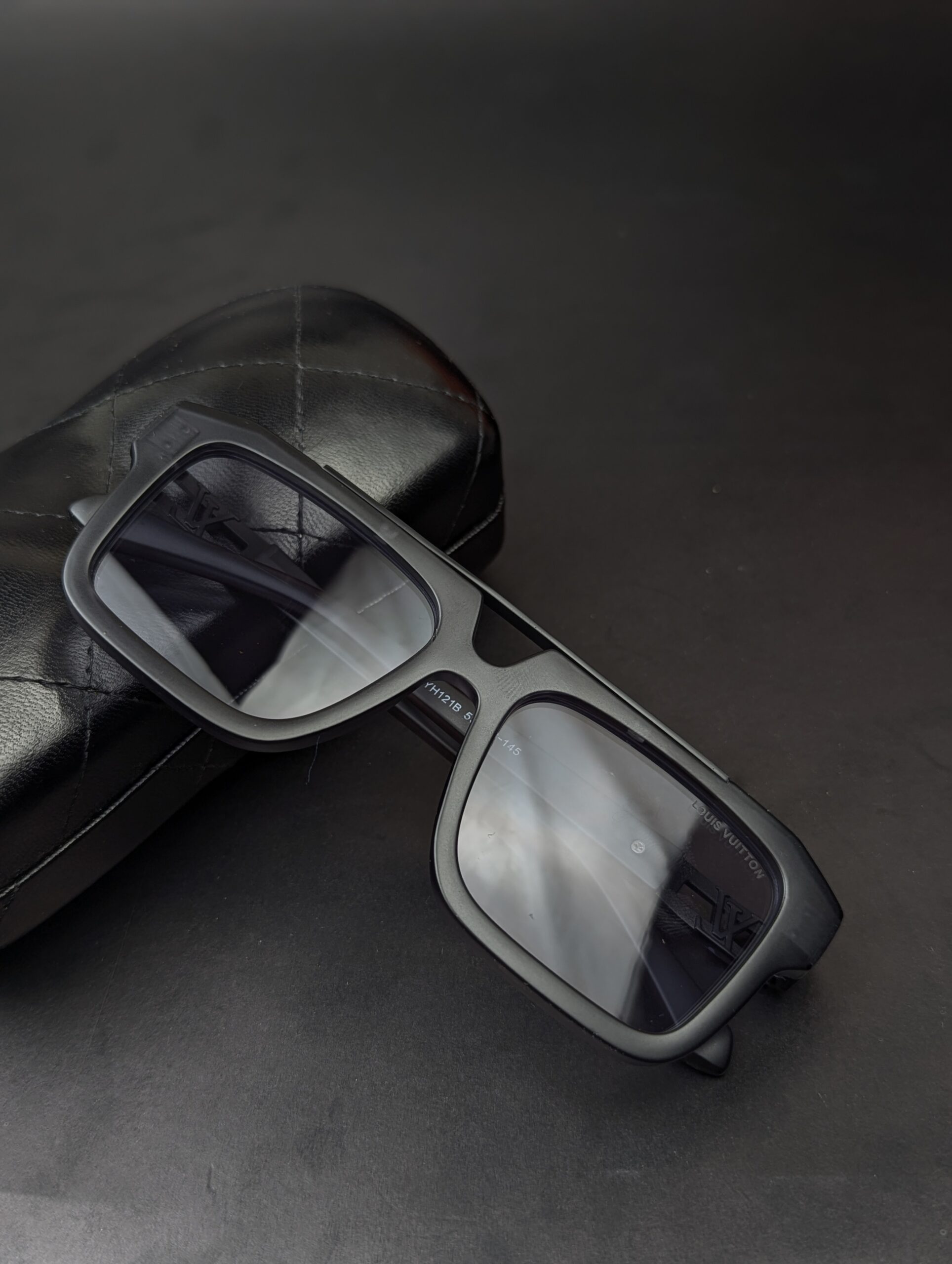 LOUIS VUITTON Premium quality Eye glasses - Image 4