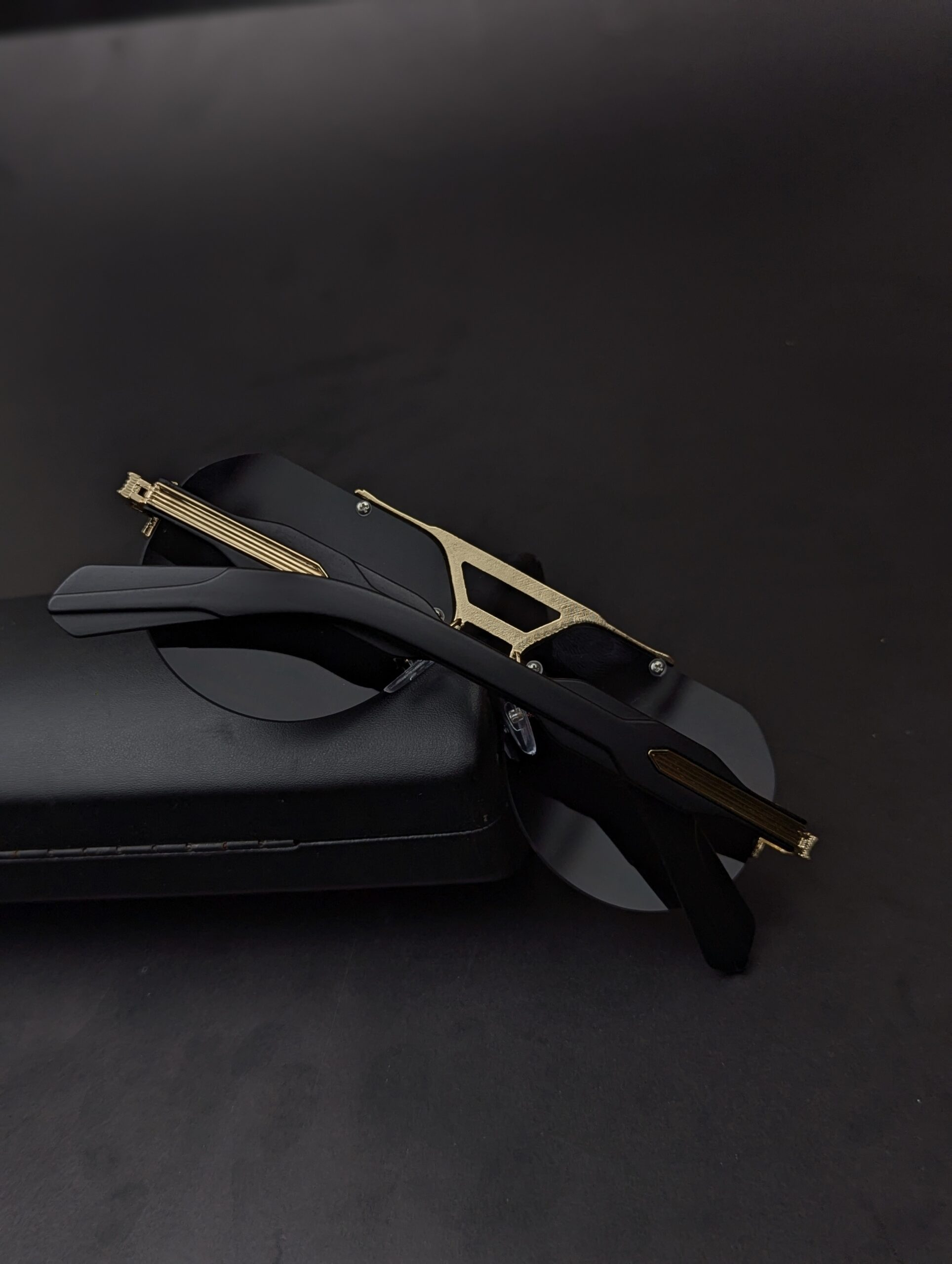 MAYBaCH Fashions classic Hot premium quality unisex sunglassesą„¤ - Image 2