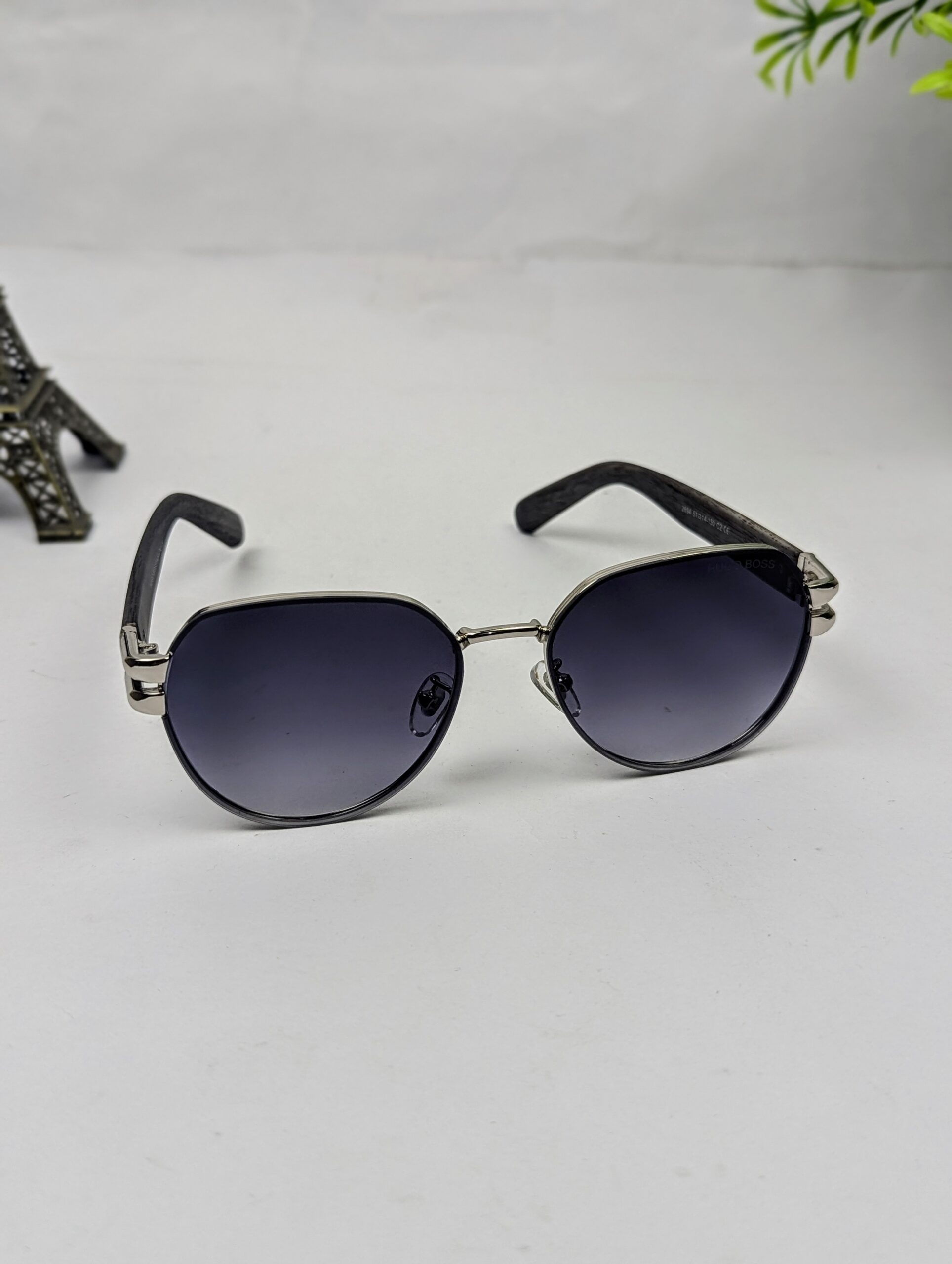 HUGO BOSS new Hot fashions classic premium quality unisex sunglasses - Image 4