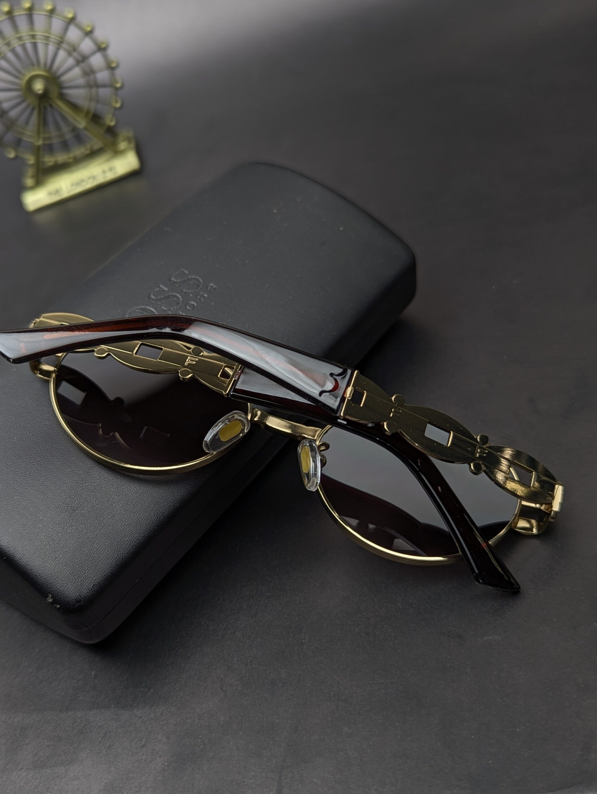 FENDI premium Quality Luxury unisex Sunglasses - Image 4