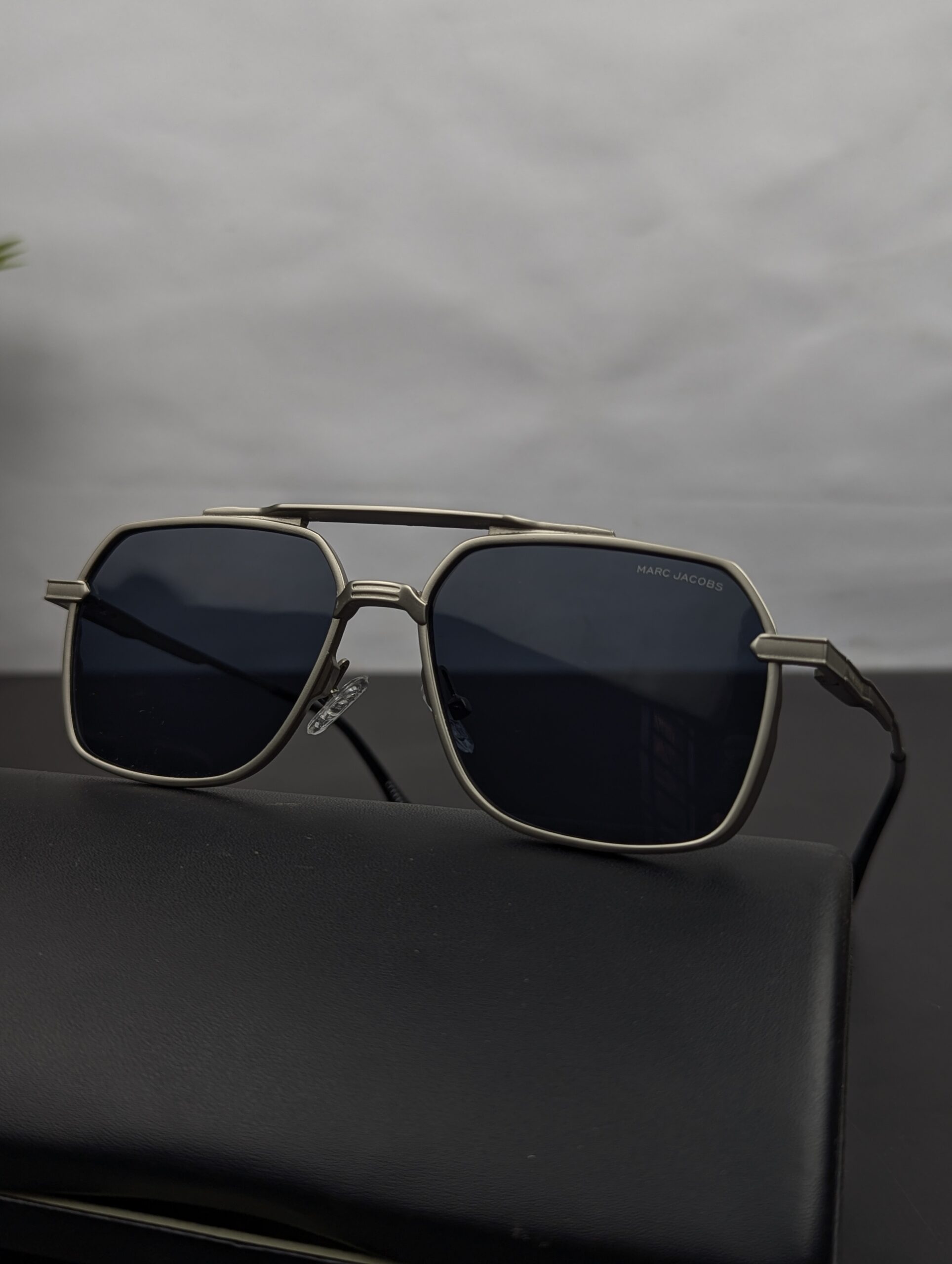 MARC JACOBS Stylish Sunglass | Premium Quality | - Image 3