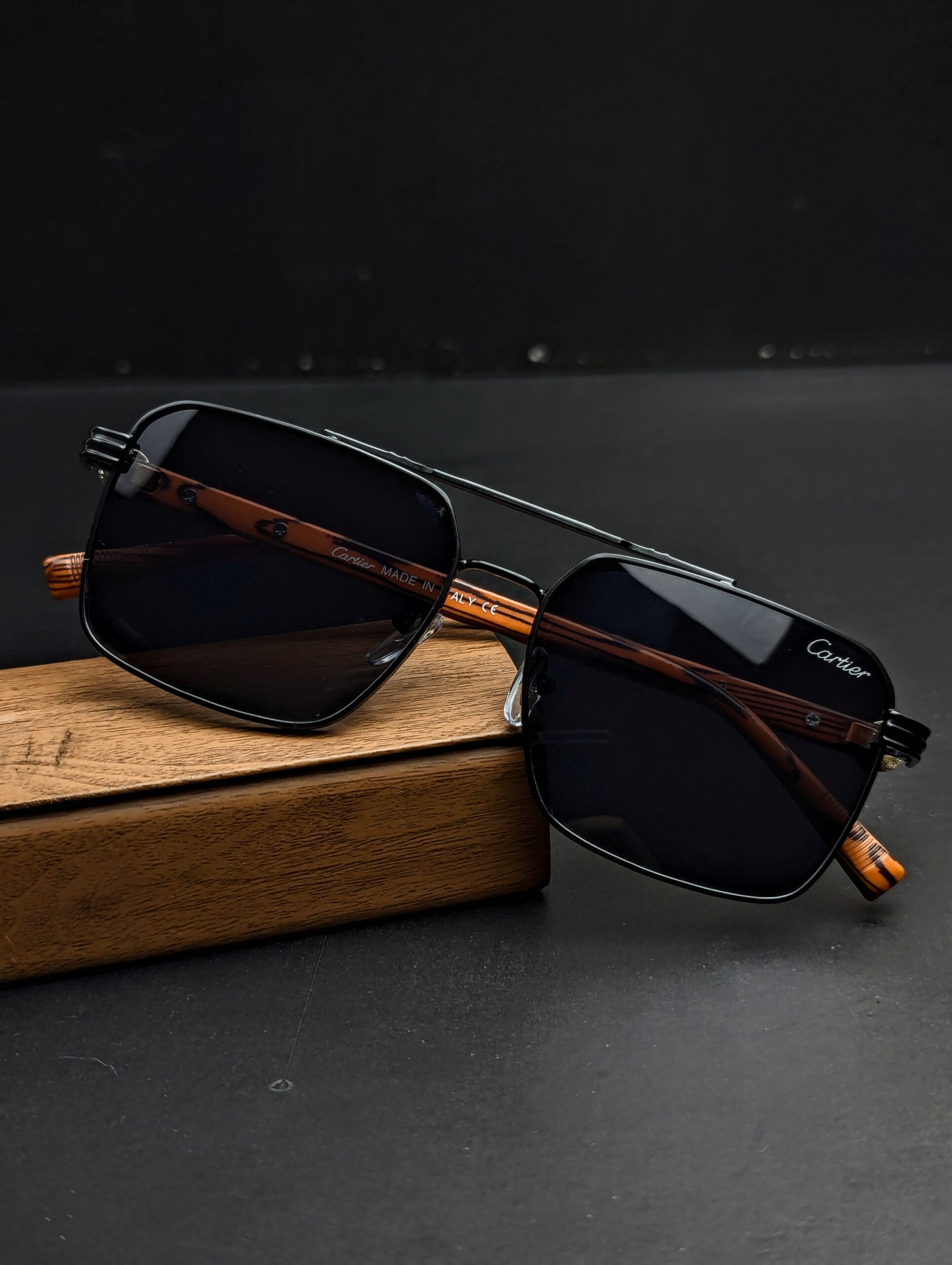Cartier Fashionable unisex sunglasses |