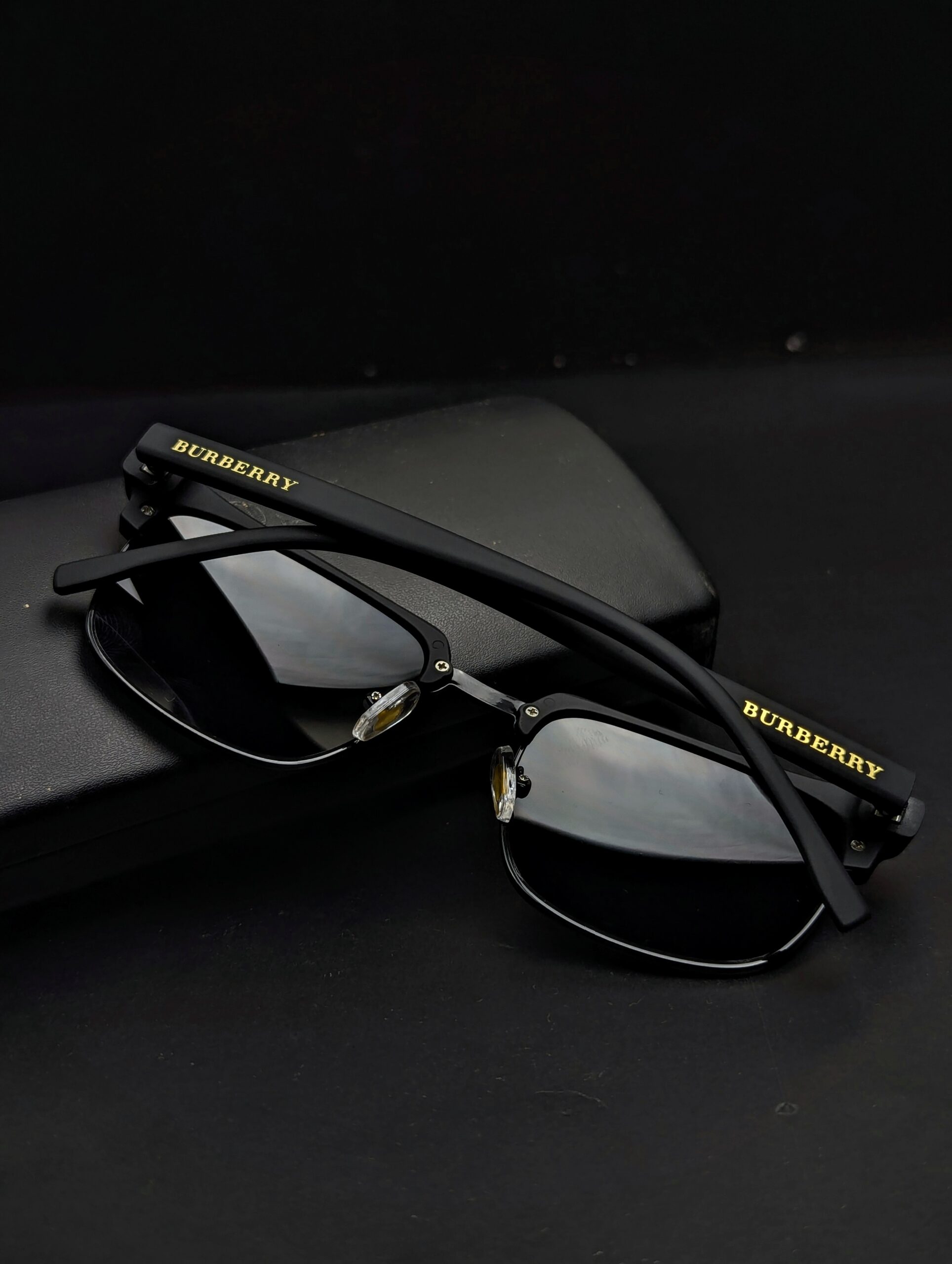 BURBERRY fashions Premium quality unisex sunglasses| - Image 4
