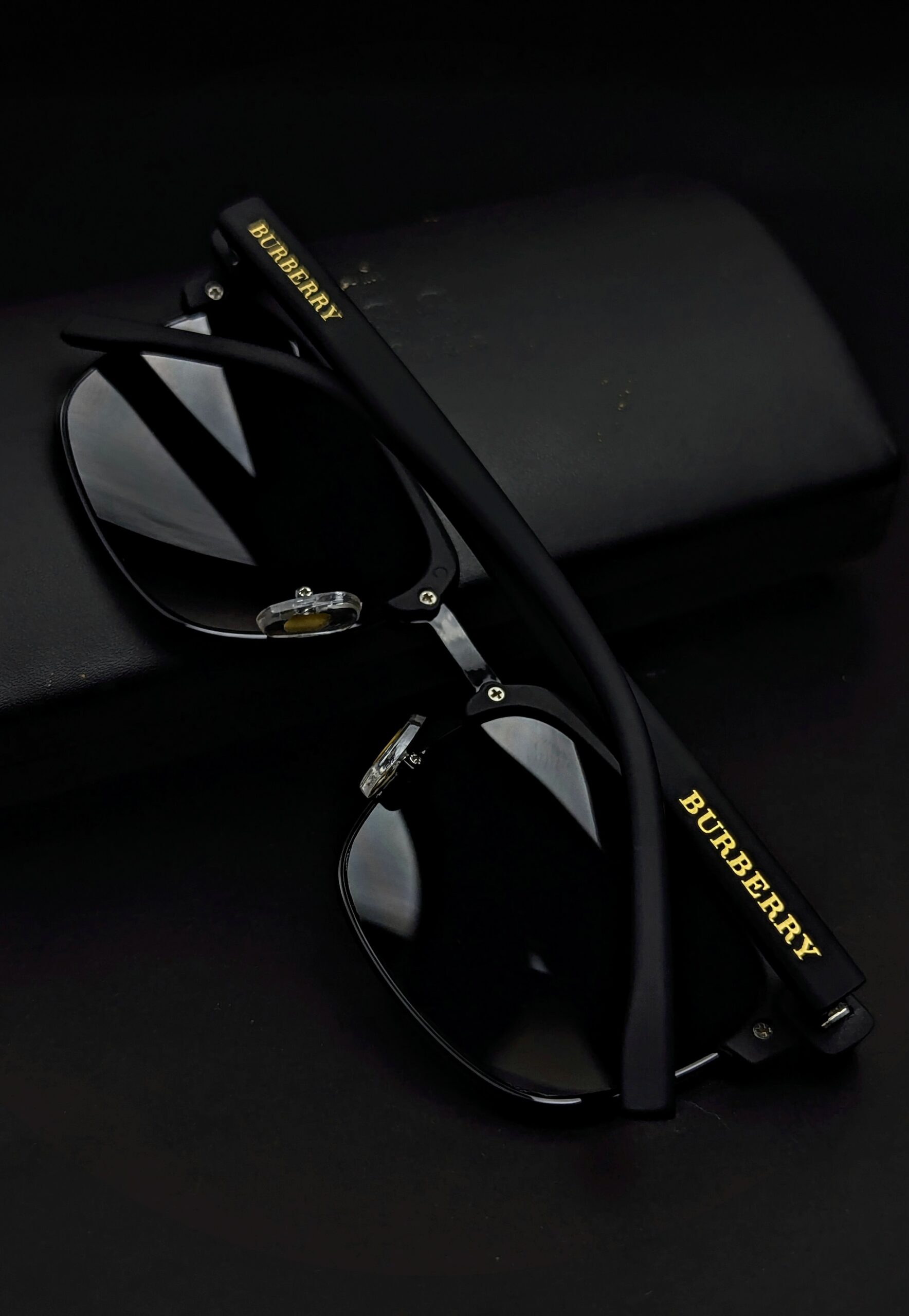 BURBERRY fashions Premium quality unisex sunglasses| - Image 2