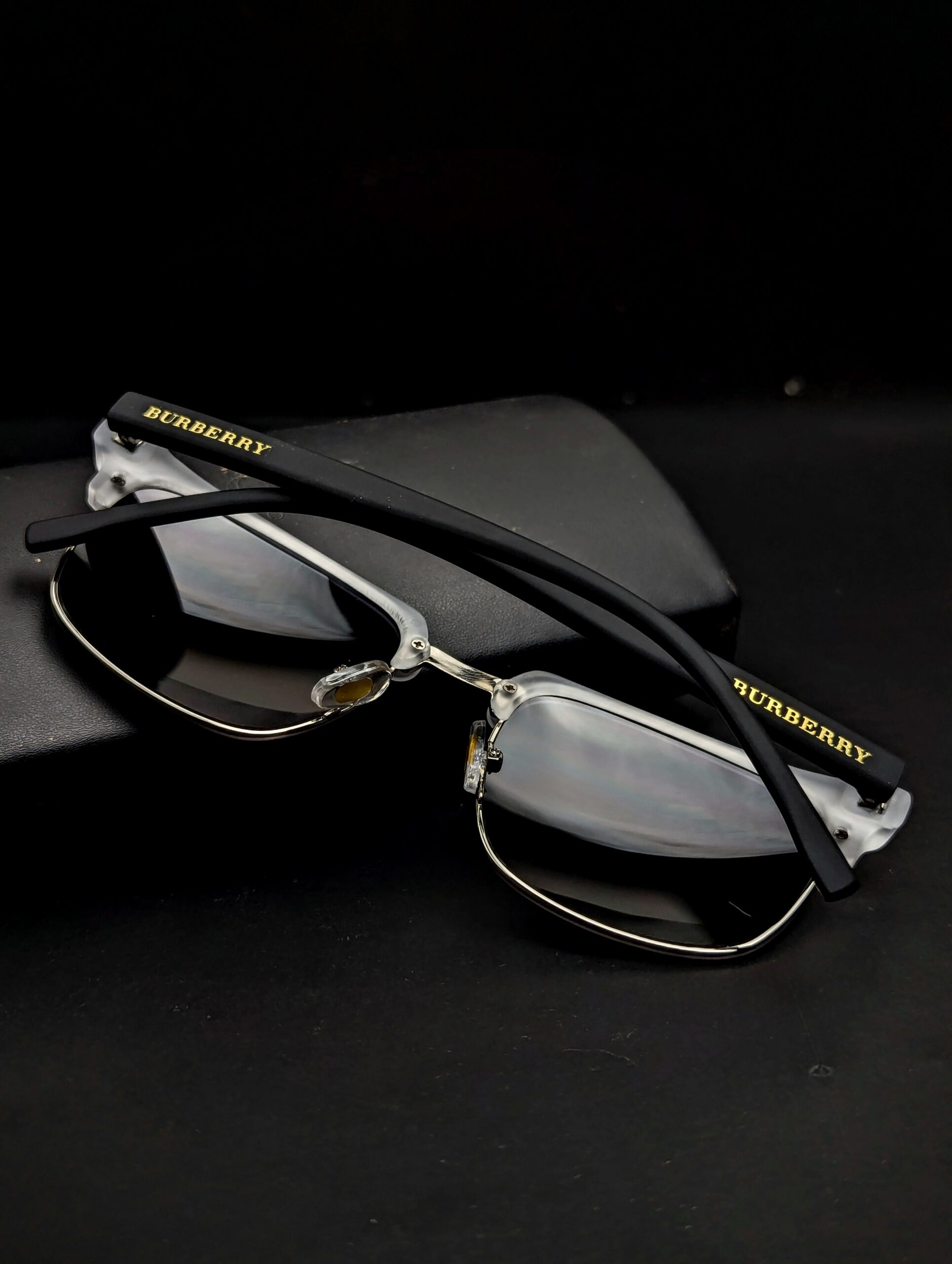 BURBERRY fashions Premium quality unisex sunglasses| - Image 4
