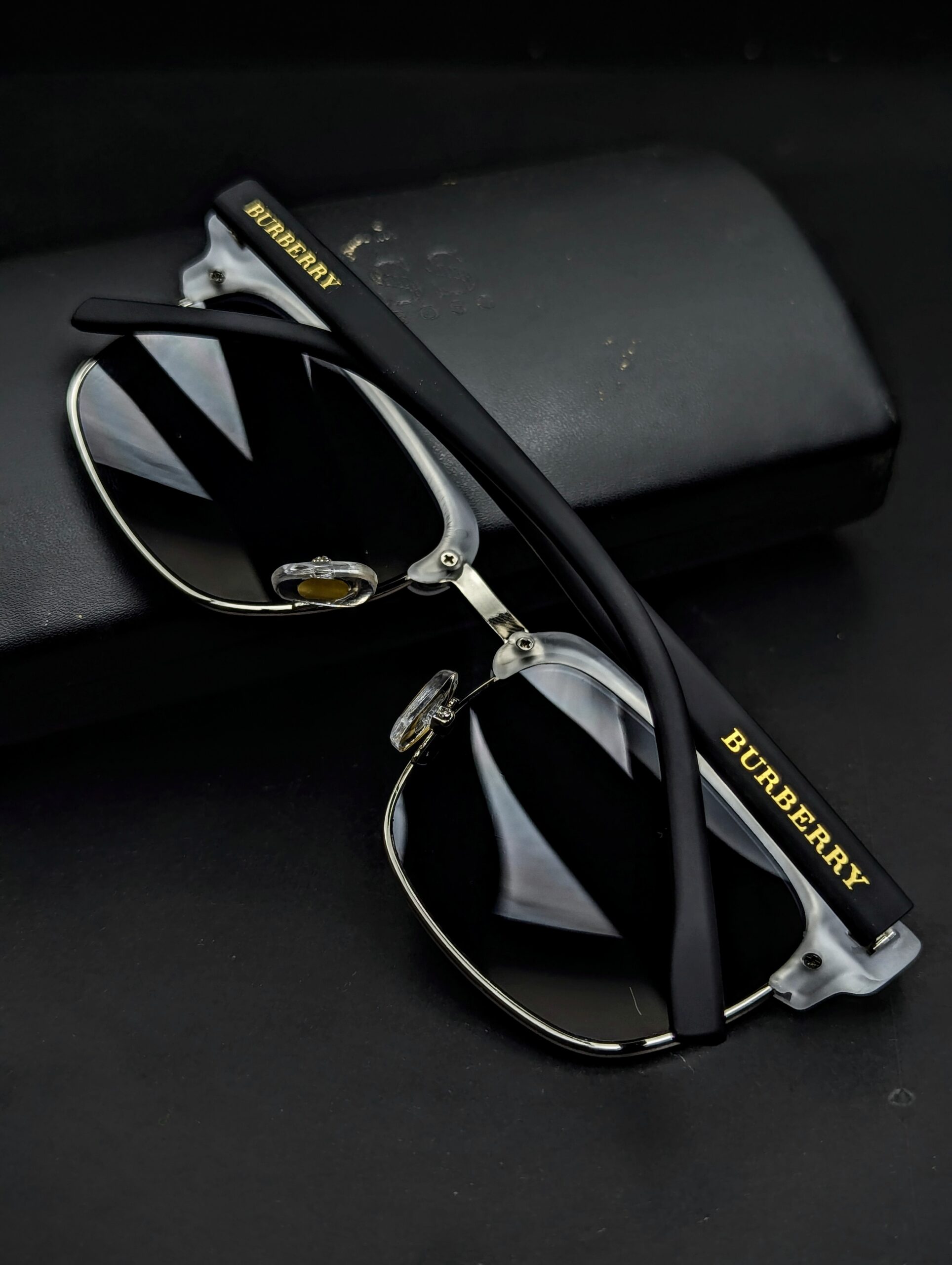 BURBERRY fashions Premium quality unisex sunglasses| - Image 2