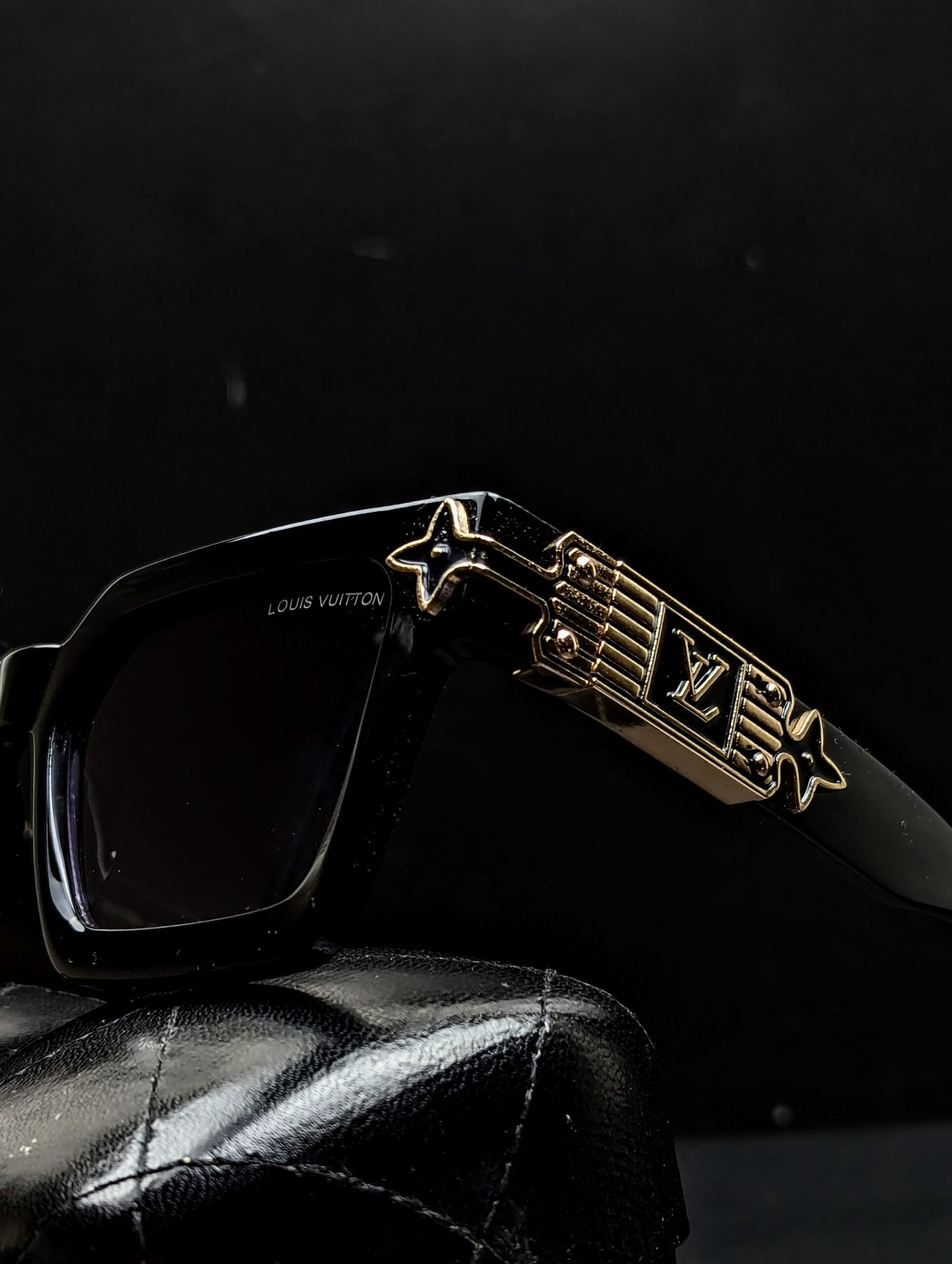 LOUIS VUITTON Design Stylish Sunglasses | - Image 2