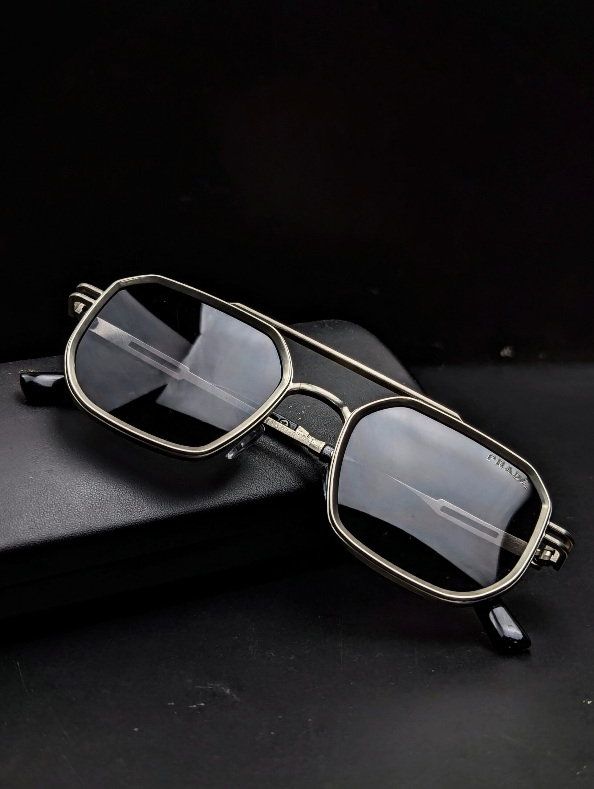 P R A D A Hot fashions Premium quality Sunglasses|🌞