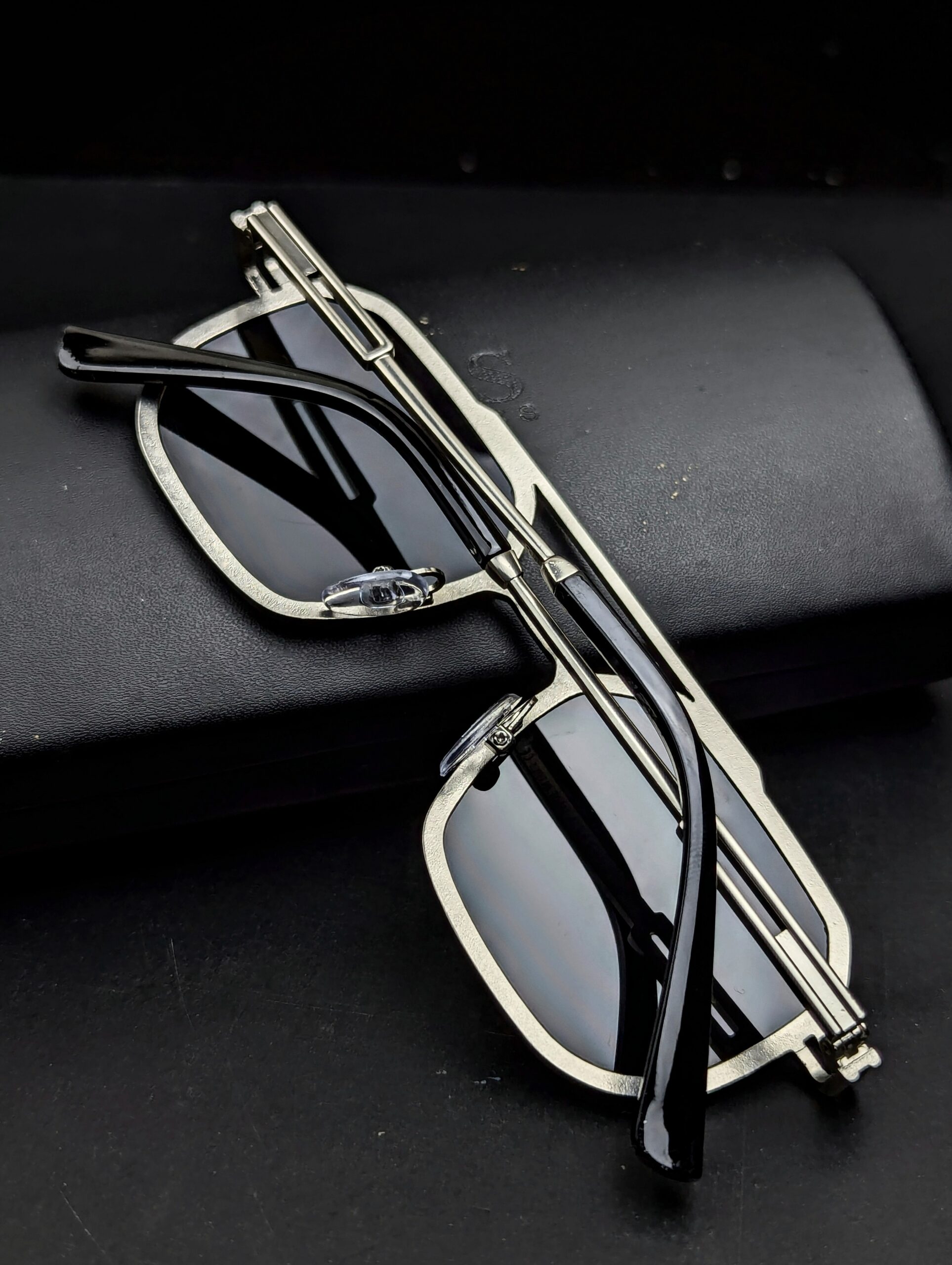 P R A D A Hot fashions Premium quality Sunglasses|🌞 - Image 2