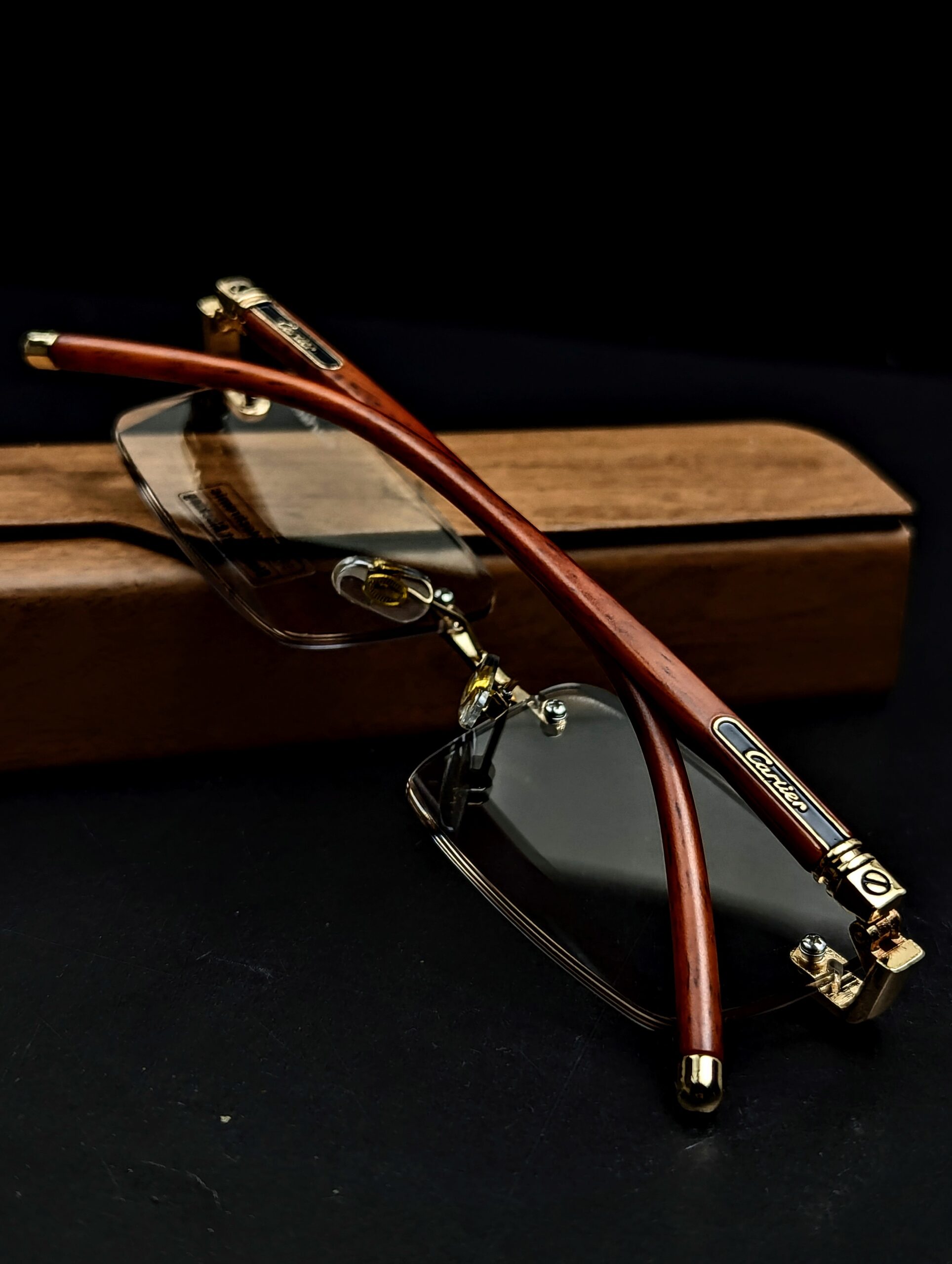 C A R T I E R~styles premium quality photocromic glasses| - Image 3
