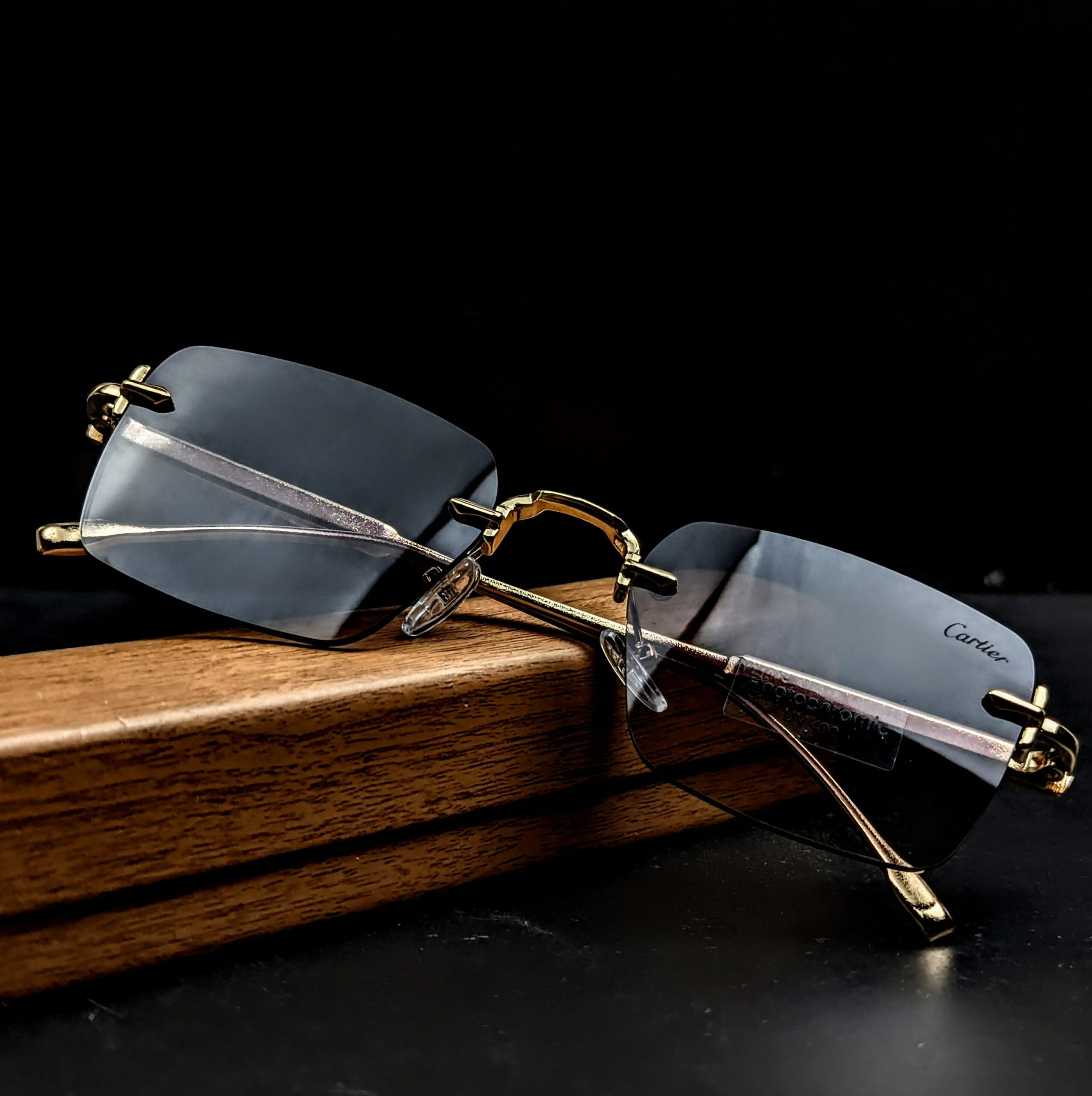 ~C A R T I E R~styles premium quality photocromic glasses|