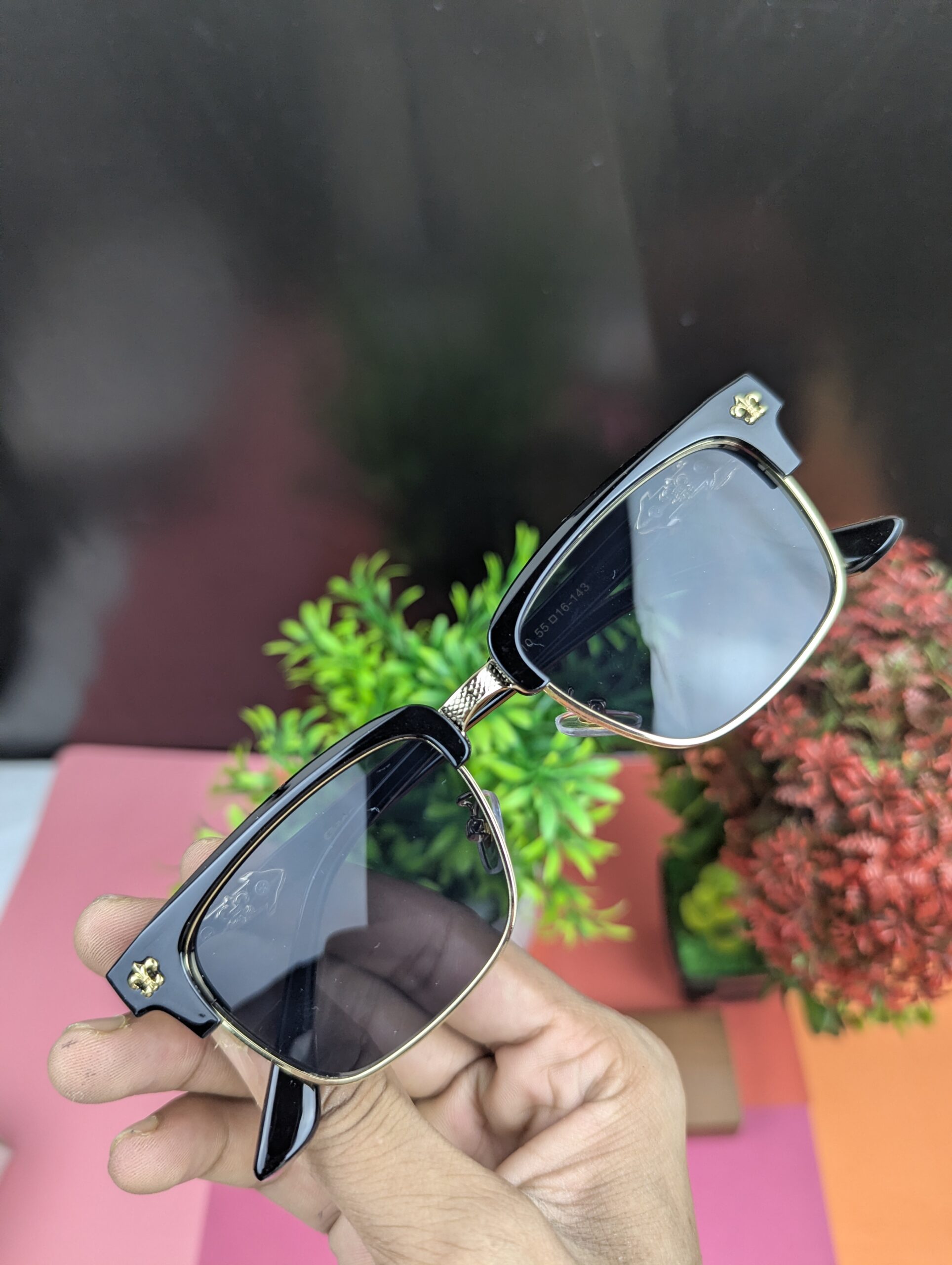 Premium Metal Accent Square Sunglasses for Men & Women – Black & Gold - Image 4