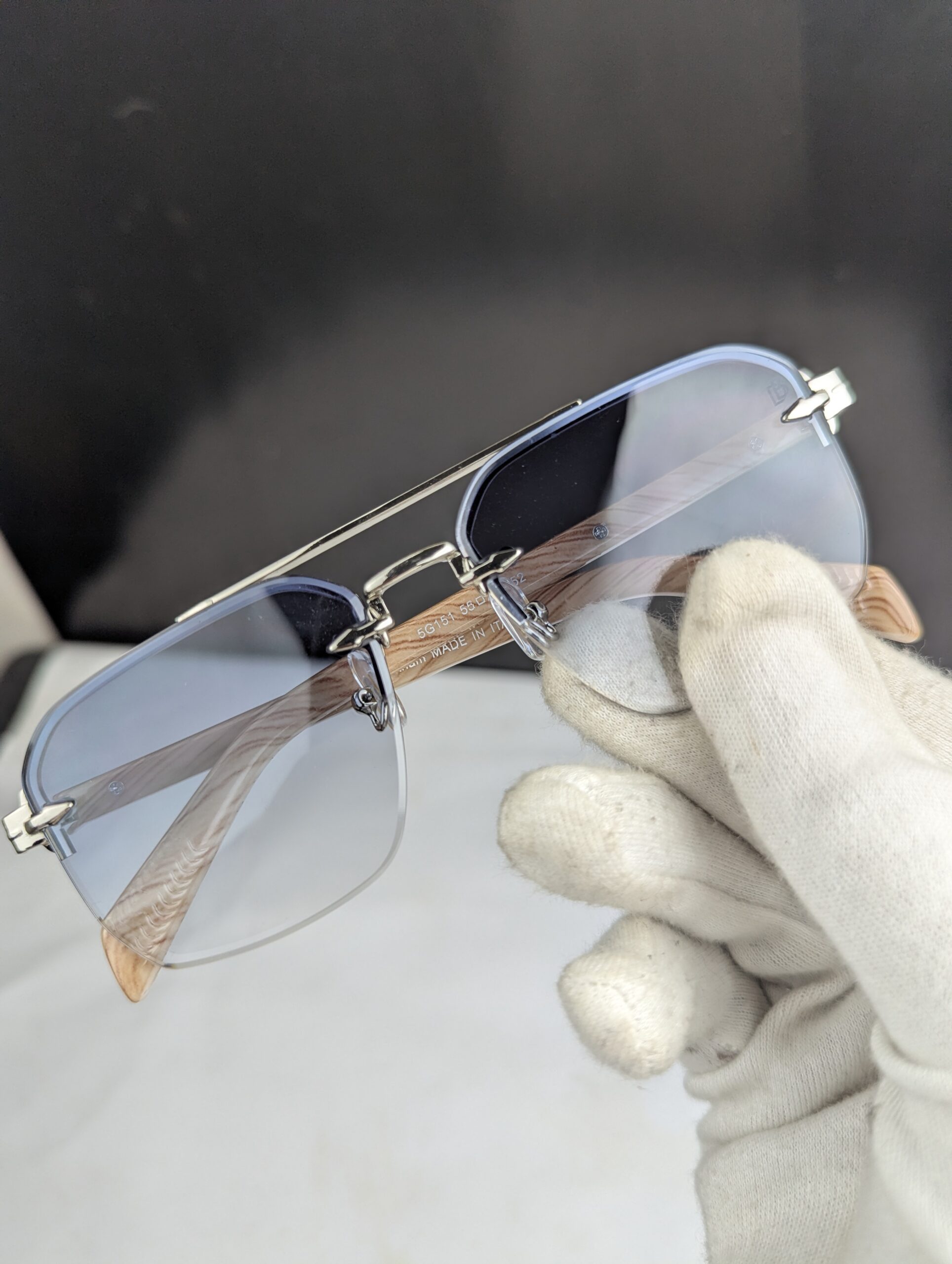 Luxury Rimless Square Sunglasses with Light Wood Grain Temples & Gradient Blue Lenses - Image 2