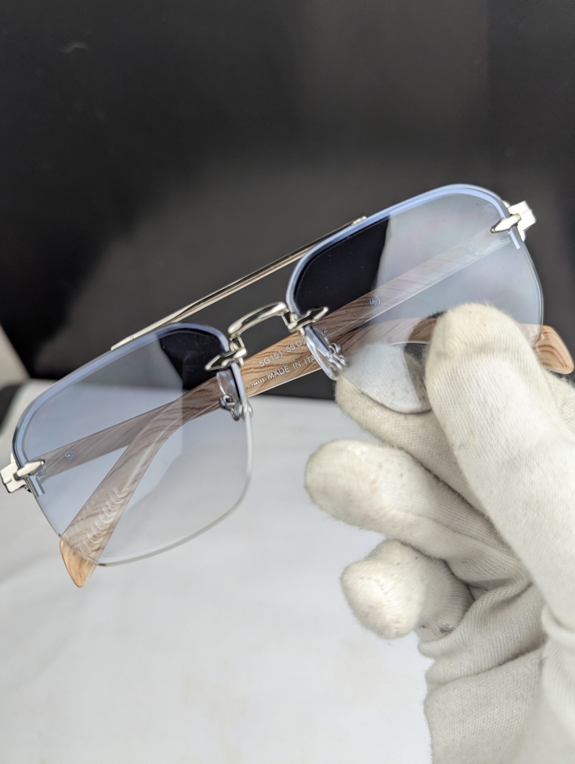 Luxury Rimless Square Sunglasses with Light Wood Grain Temples & Gradient Blue Lenses - Image 5