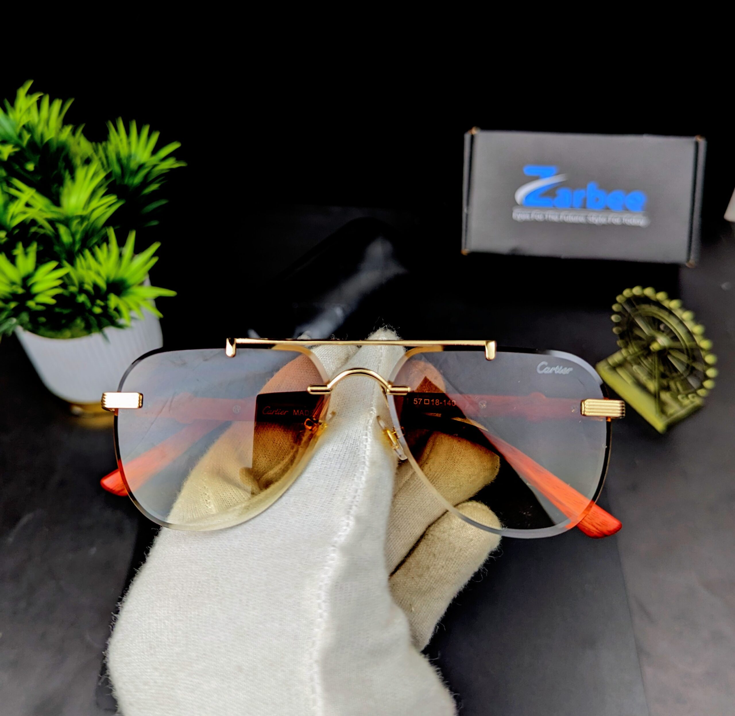 Cartier Premium Rimless Aviator Gradient Sunglasses with Gold Accents - Image 4