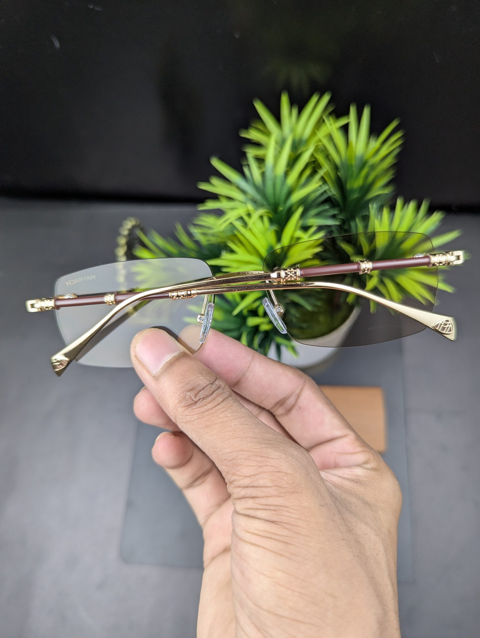 Luxury Rimless Gold & Wood Grain Temple Eyeglasses / Gradient Sunglasses - Image 3
