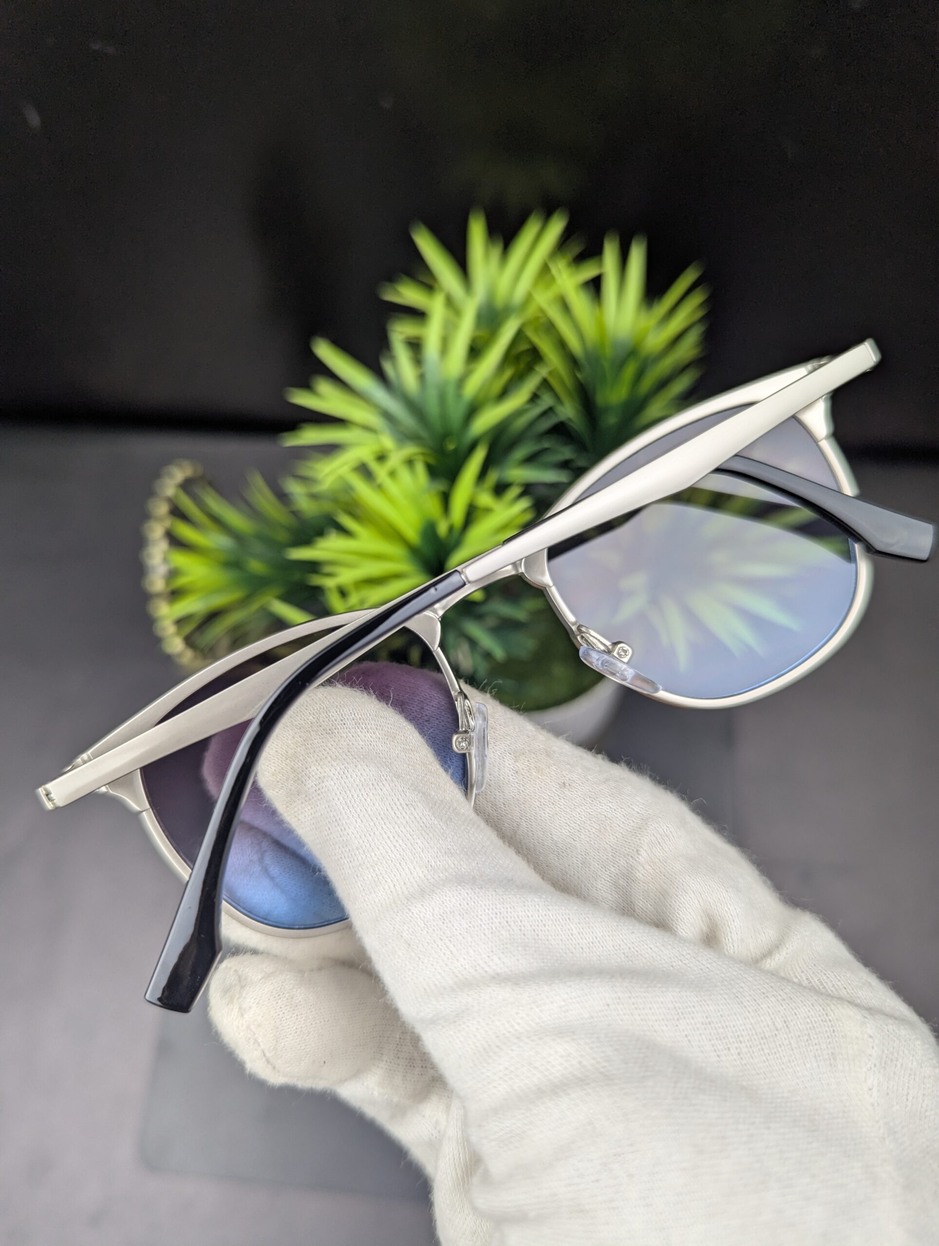 Premium Metal Frame Square Eyeglasses – Silver Finish - Image 4