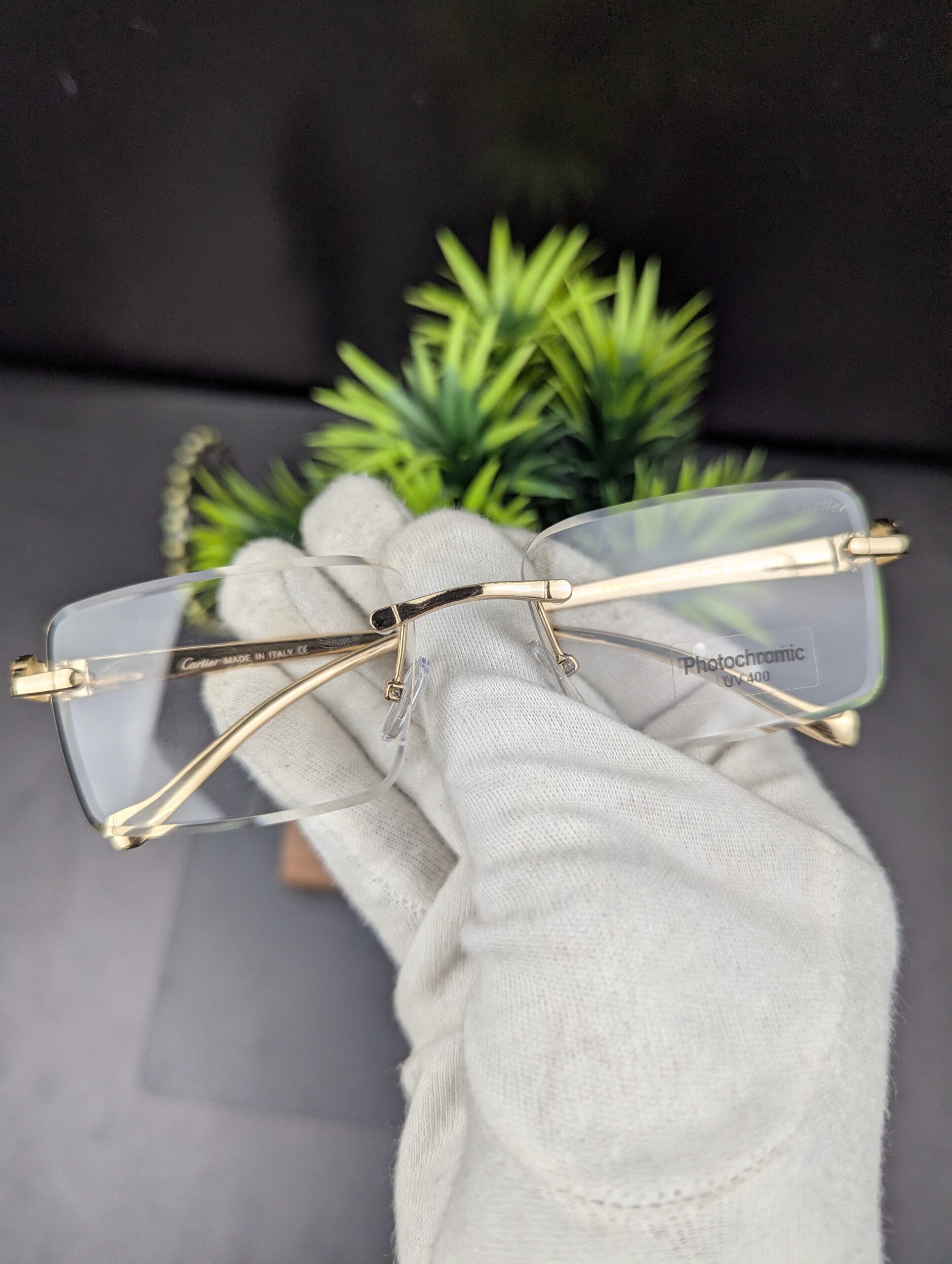 Luxury Rimless Rectangular Eyeglasses – Gold Frame with Photochromic UV400 Lenses - Image 2