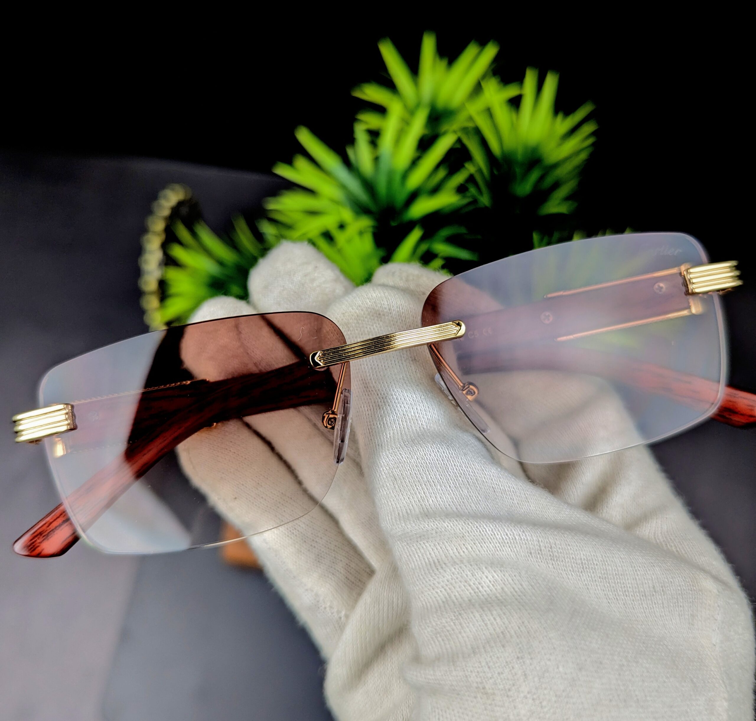 Luxury Rimless Rectangular Eyeglasses – Gold Bridge & Wood Grain Temples with Brown Gradient Lenses