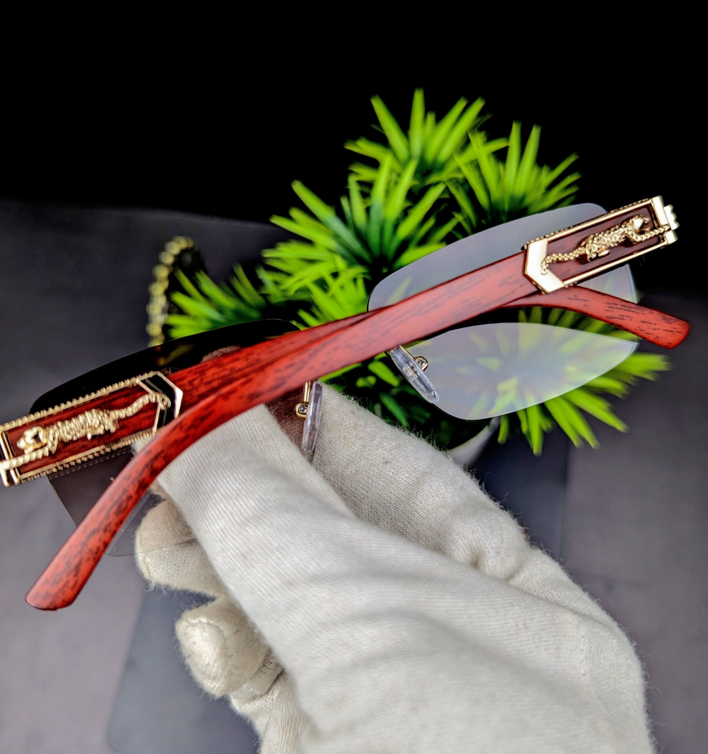 Luxury Rimless Rectangular Eyeglasses – Gold Bridge & Wood Grain Temples with Brown Gradient Lenses - Image 4