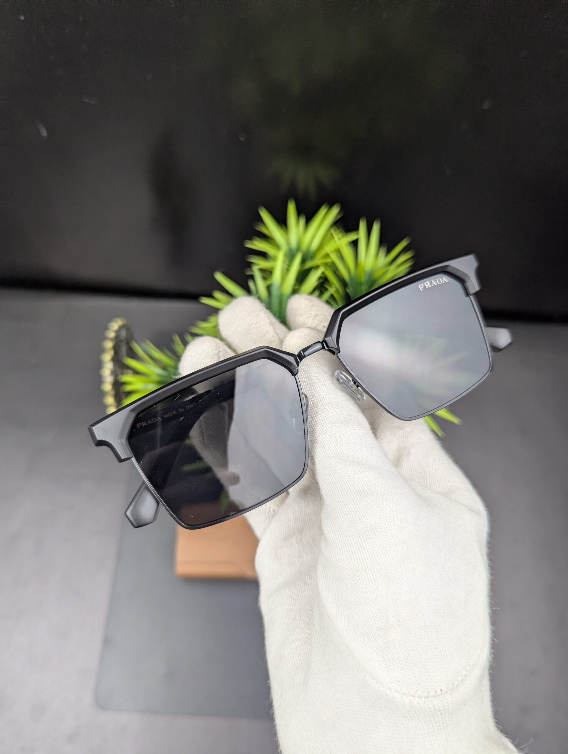 Luxury Black Geometric Square Sunglasses – Matte Black Frame with Dark UV Lenses - Image 3