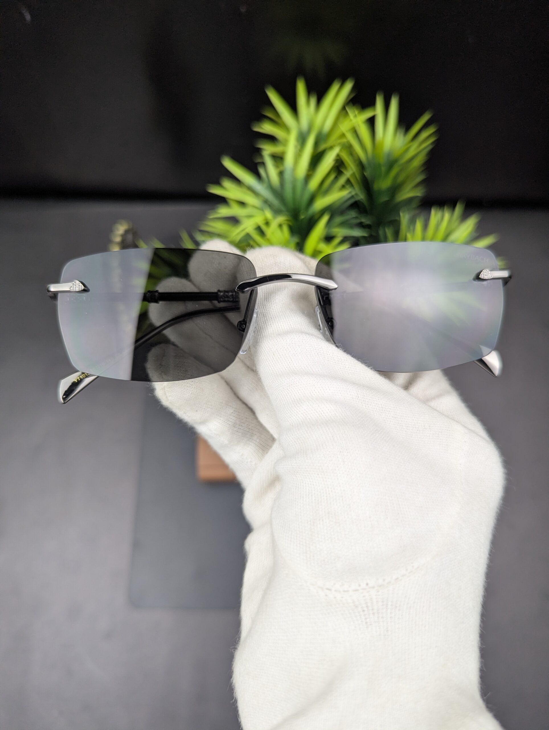 Men's Luxury Rimless Square Sunglasses – Gunmetal Frame with Dark Gradient Lenses - Image 3