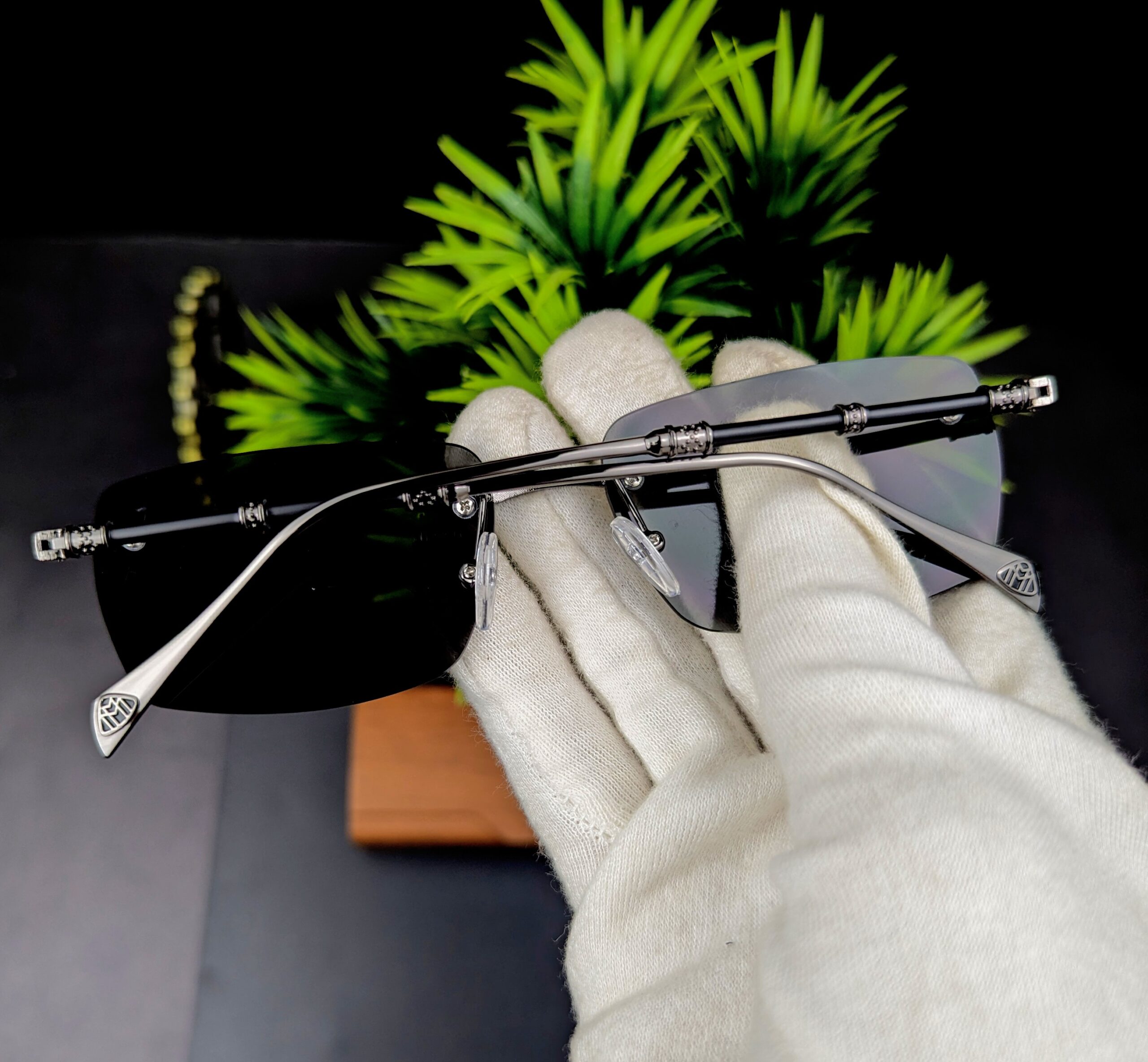 Men's Luxury Rimless Square Sunglasses – Gunmetal Frame with Dark Gradient Lenses - Image 2