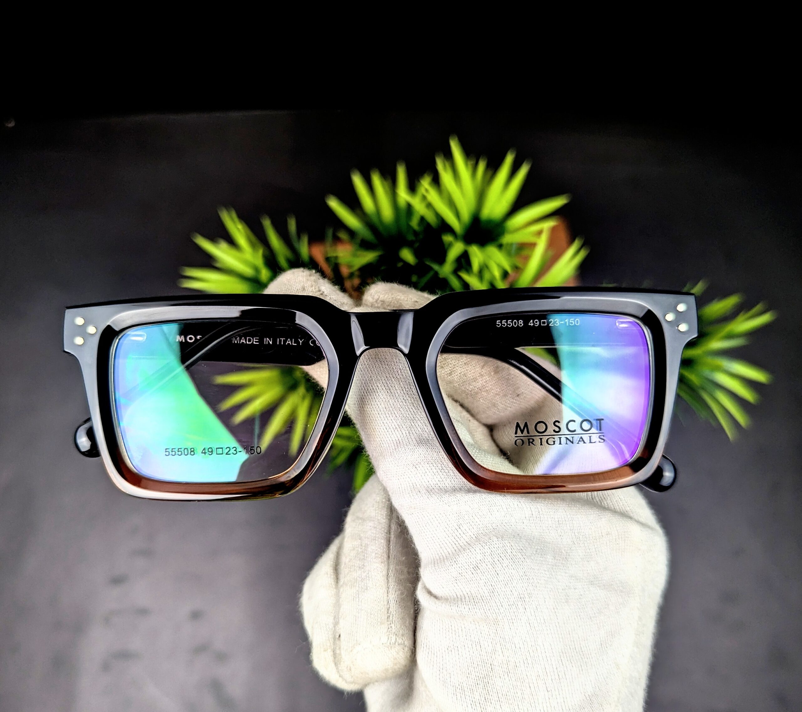 MOSCOT Originals Rectangular Gradient Eyeglasses - Image 3